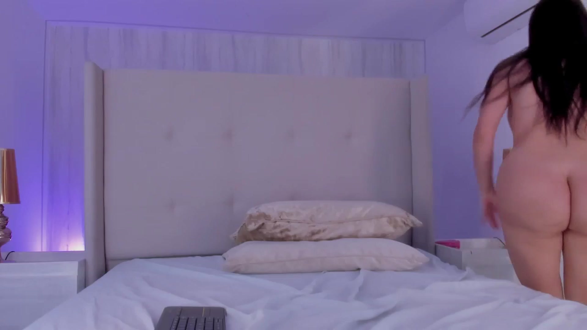Gallery image thumbnail from valeriah_'s myfreecams stream on, 11/27/2025, 16:44 image 7 of 20