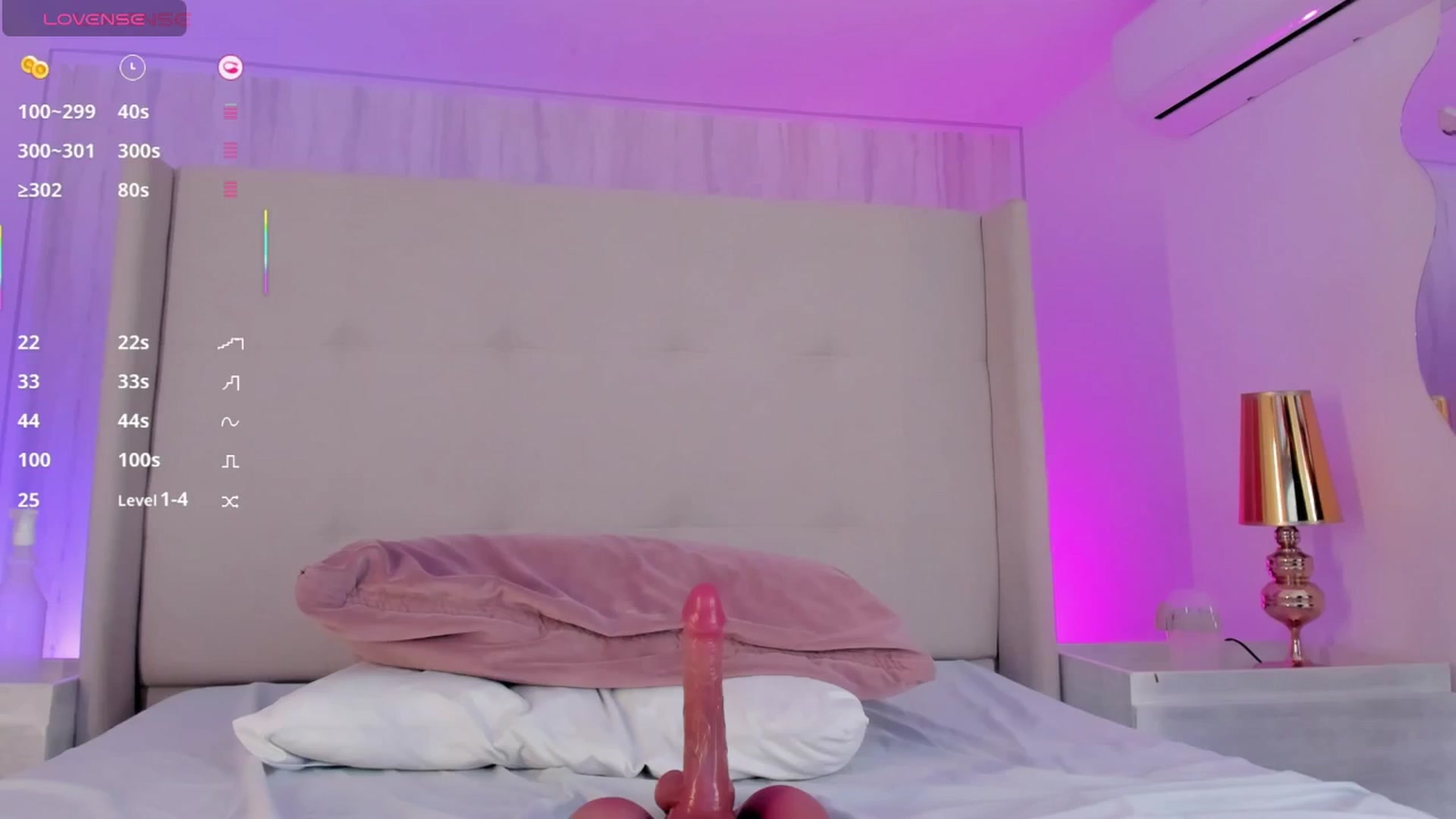 Gallery image thumbnail from valeriah_'s myfreecams stream on, 12/13/2025, 13:09 image 6 of 20