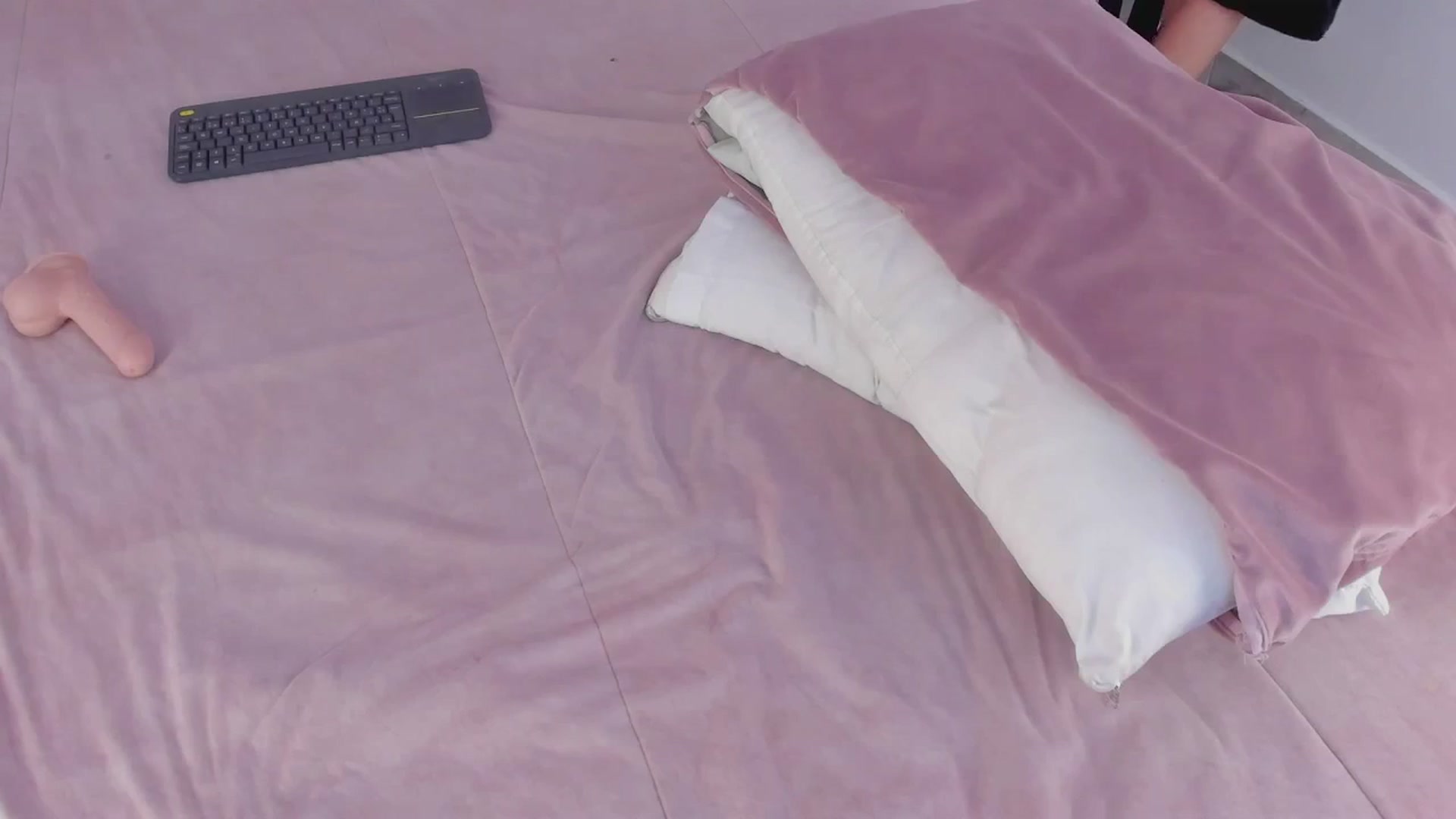Gallery image thumbnail from valeriah_'s myfreecams stream on, 12/19/2025, 18:41 image 20 of 20