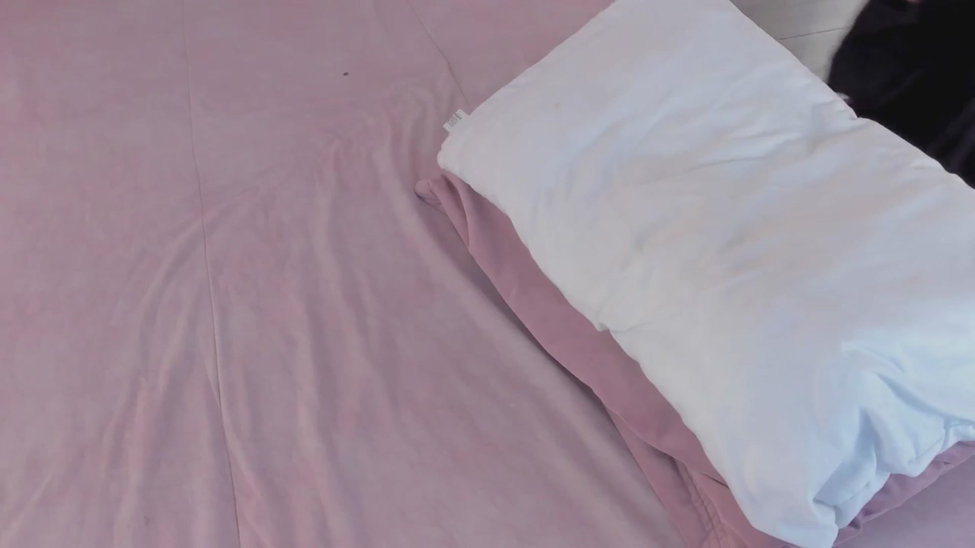 Gallery image thumbnail from valeriah_'s myfreecams stream on, 12/21/2025, 17:49 image 9 of 20
