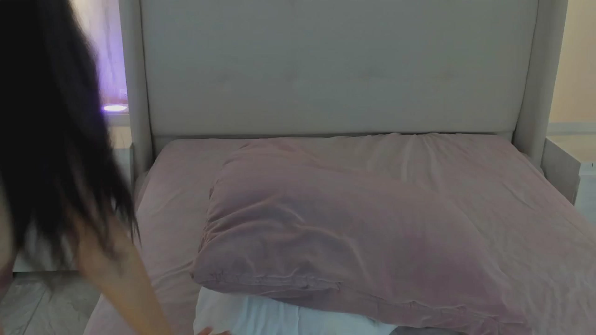 Gallery image thumbnail from valeriah_'s myfreecams stream on, 12/22/2025, 16:15 image 2 of 20