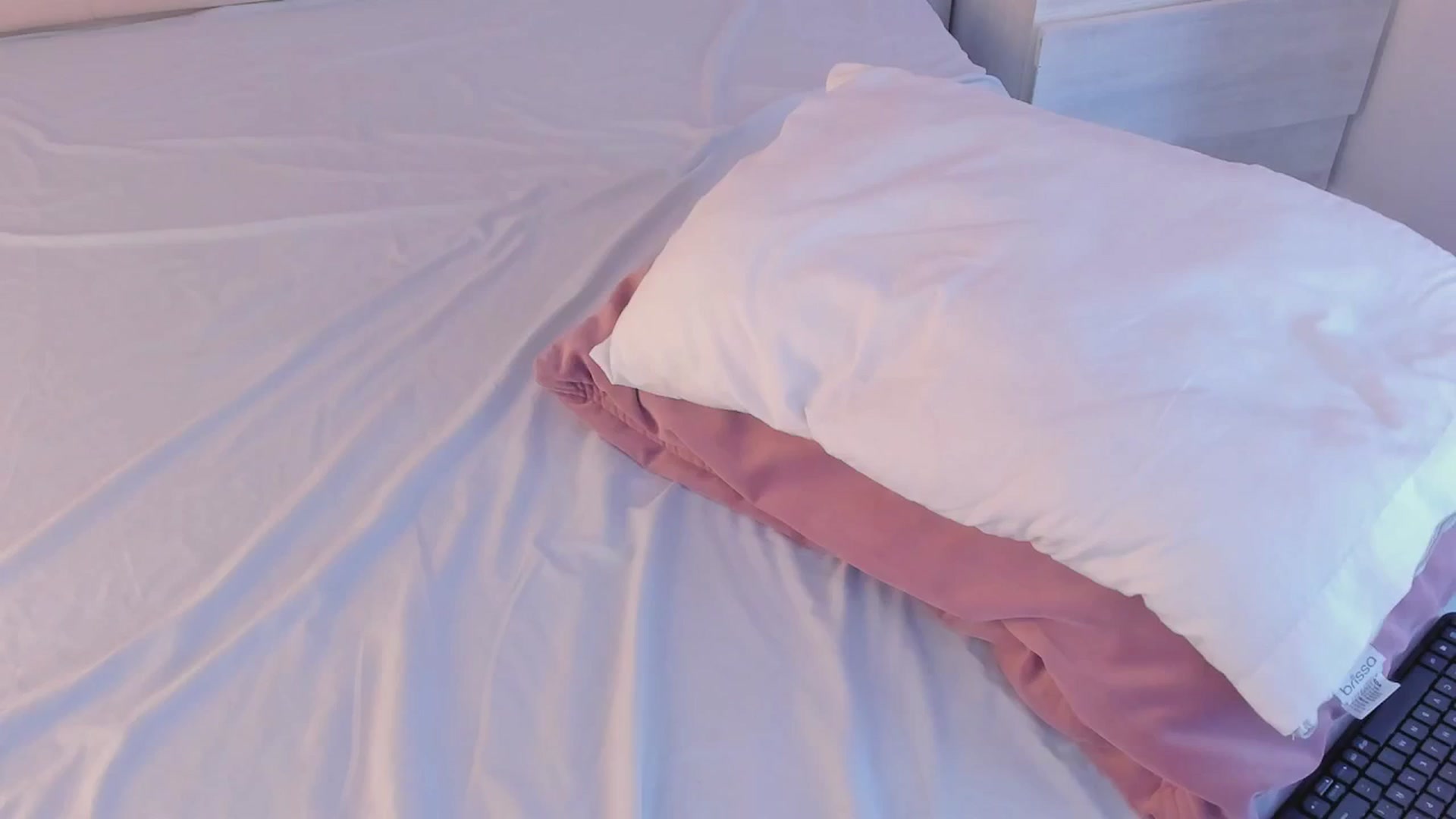 Gallery image thumbnail from valeriah_'s myfreecams stream on, 01/15/2026, 13:37 image 4 of 20