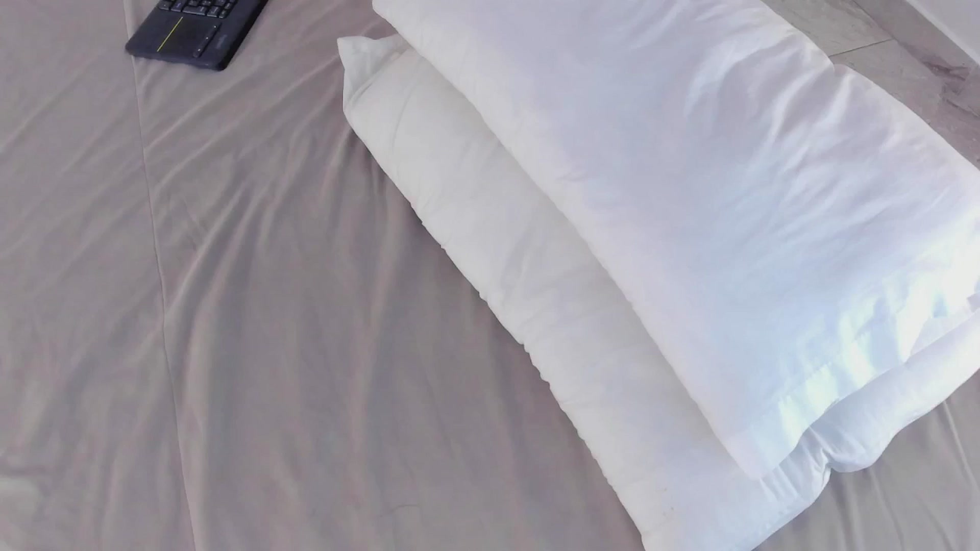 Gallery image thumbnail from valeriah_'s myfreecams stream on, 01/20/2026, 18:39 image 9 of 20