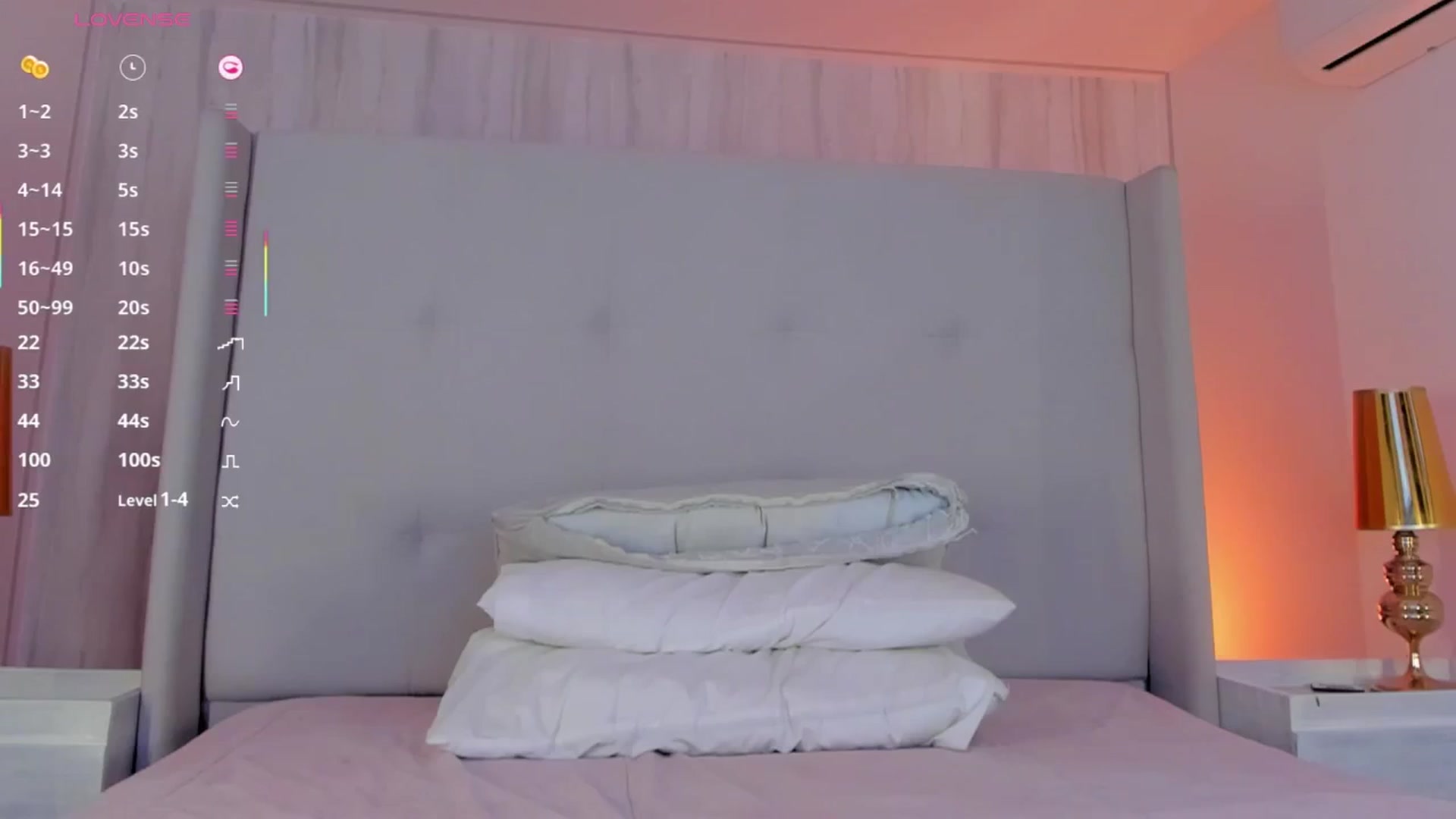 Gallery image thumbnail from valeriah_'s myfreecams stream on, 02/01/2026, 17:08 image 12 of 20
