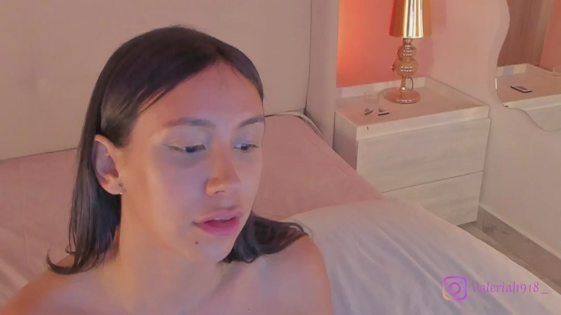 Gallery image thumbnail from valeriah_'s myfreecams stream on, 02/10/2026, 15:53 image 18 of 20