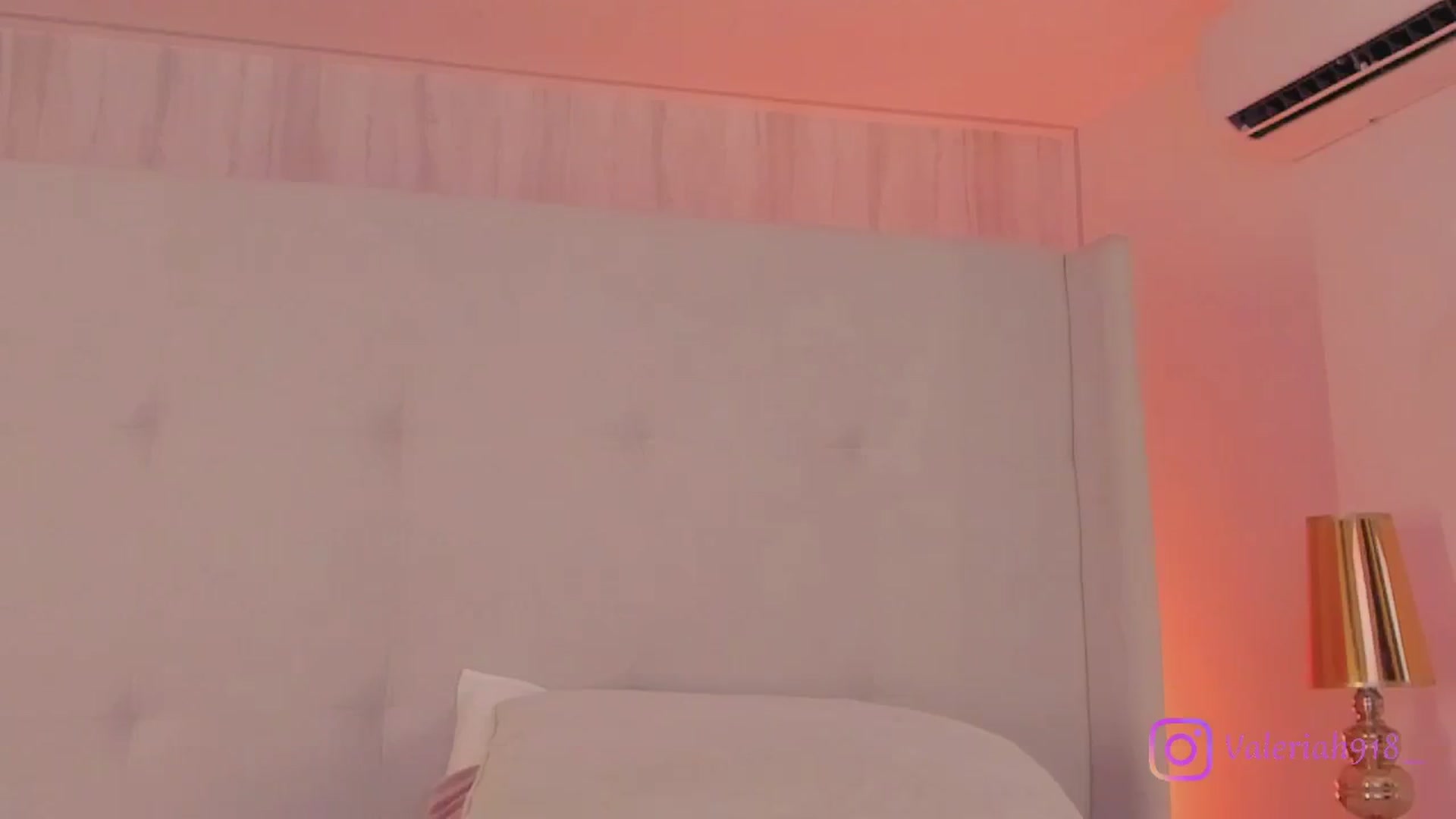 Gallery image thumbnail from valeriah_'s myfreecams stream on, 02/10/2026, 15:53 image 15 of 20