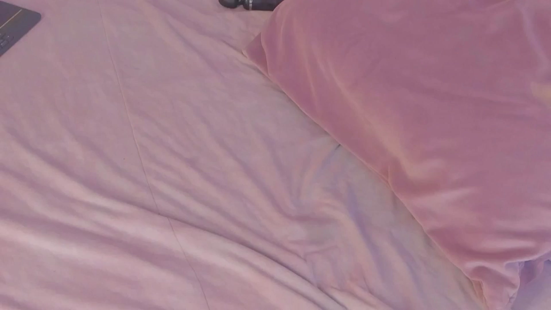 Gallery image thumbnail from valeriah_'s myfreecams stream on, 02/15/2026, 17:38 image 10 of 20