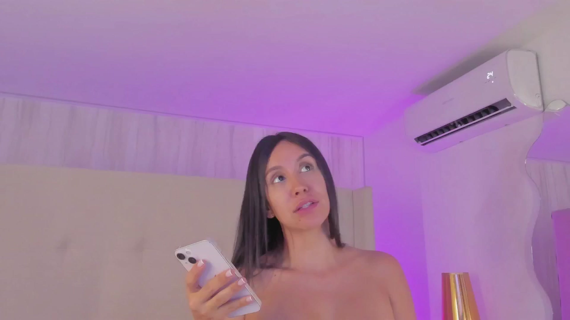 Gallery image thumbnail from valeriah_'s myfreecams stream on, 02/28/2026, 16:17 image 1 of 20