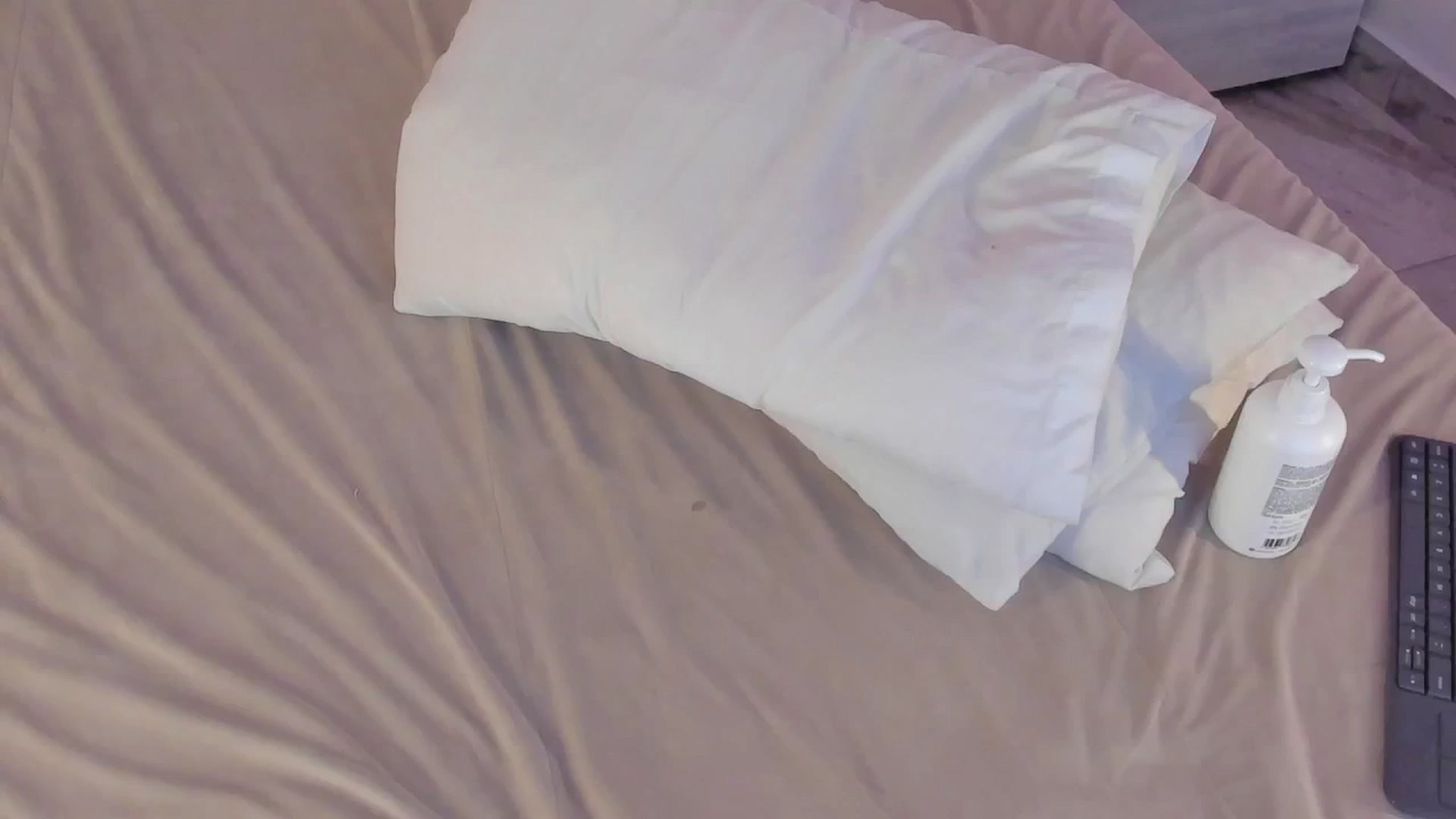 Gallery image thumbnail from valeriah_'s myfreecams stream on, 02/28/2026, 17:13 image 18 of 20