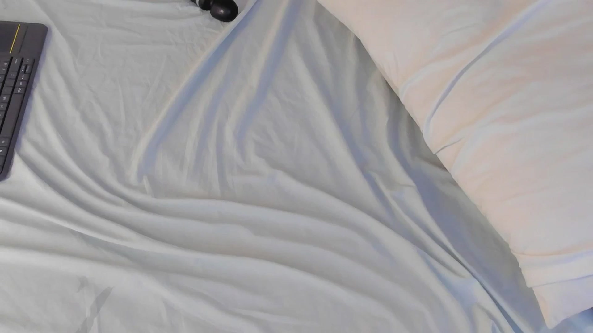 Gallery image thumbnail from valeriah_'s myfreecams stream on, 03/09/2026, 17:40 image 19 of 20