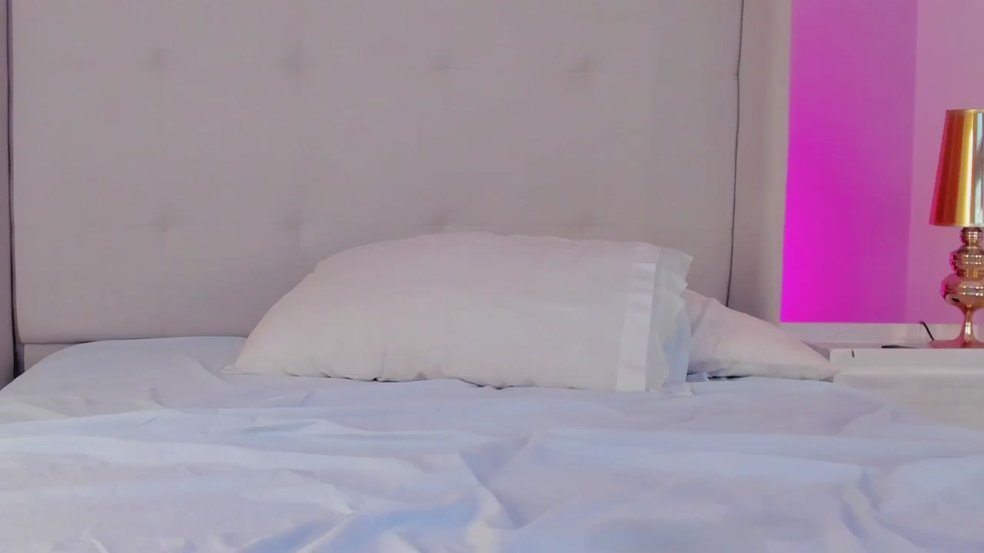 Gallery image thumbnail from valeriah_'s myfreecams stream on, 03/16/2026, 17:04 image 20 of 20