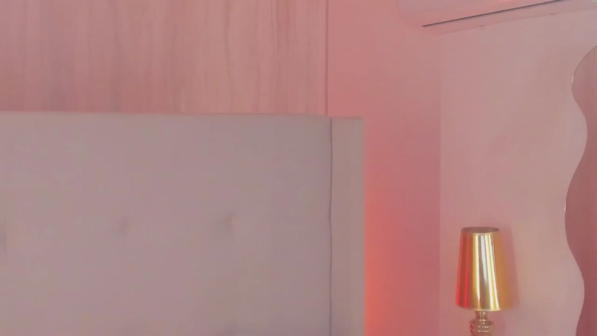 Gallery image thumbnail from valeriah_'s myfreecams stream on, 03/24/2026, 16:38 image 17 of 20