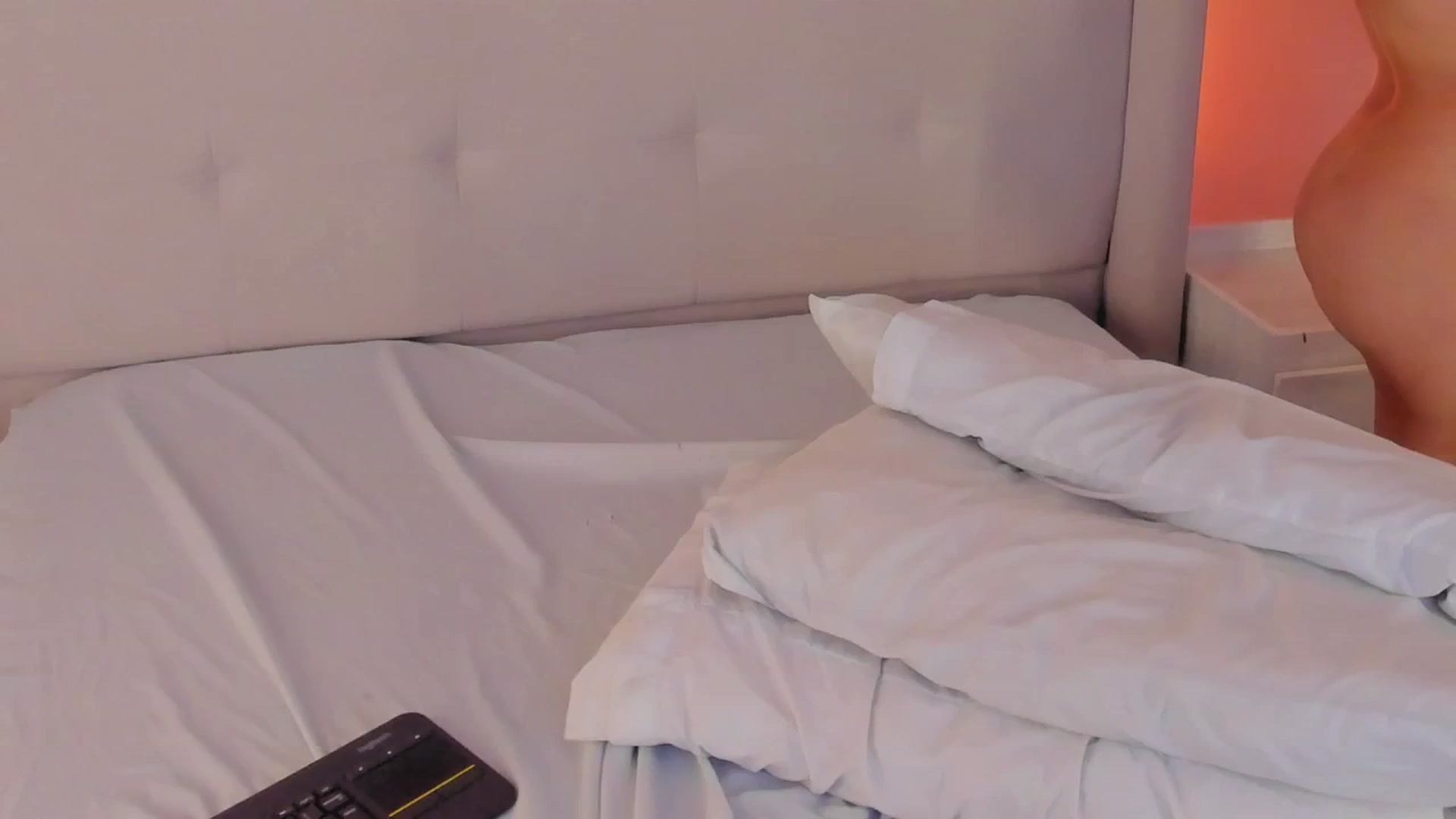 Gallery image thumbnail from valeriah_'s myfreecams stream on, 03/27/2026, 14:10 image 3 of 20
