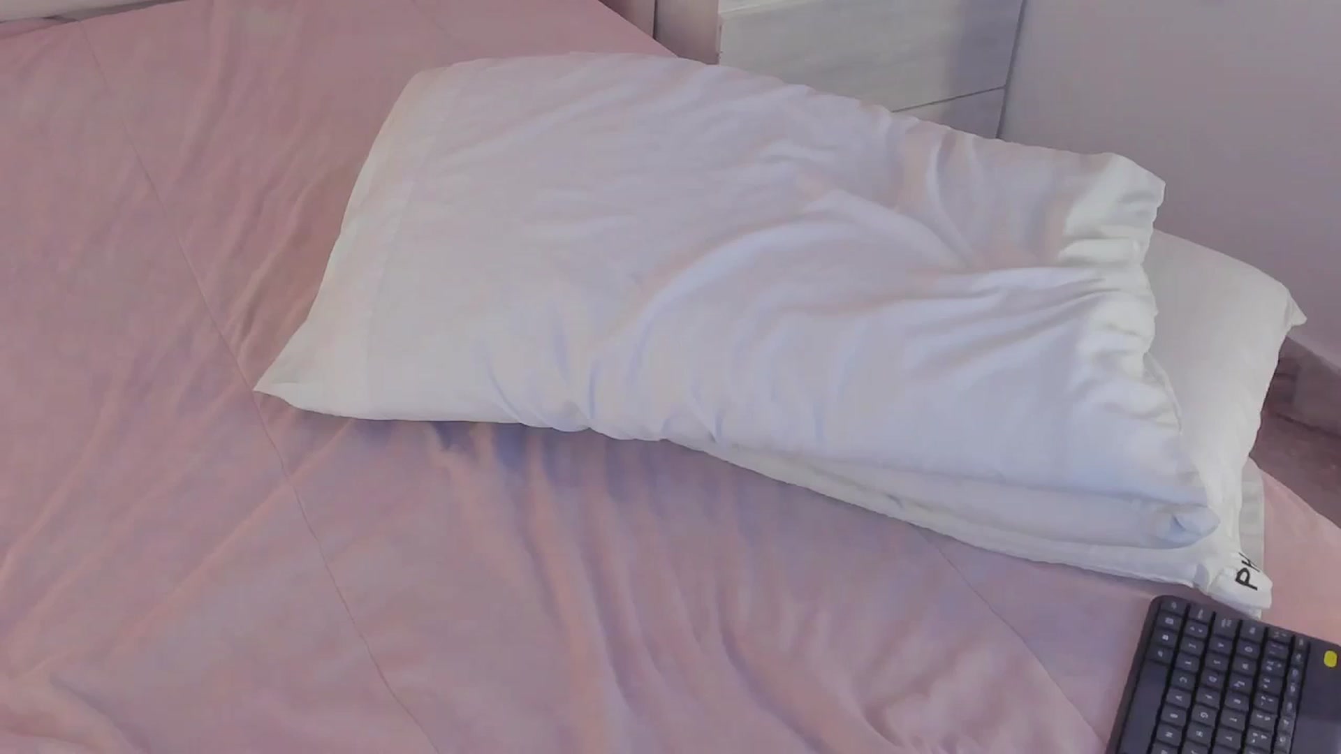 Gallery image thumbnail from valeriah_'s myfreecams stream on, 04/08/2026, 15:49 image 18 of 20