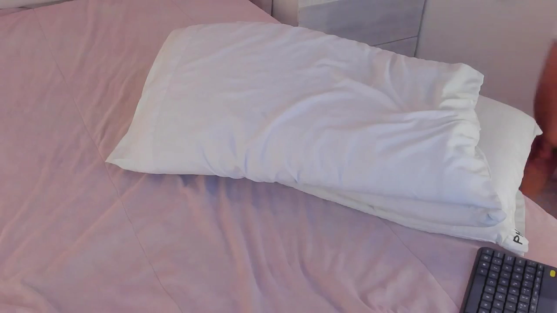 Gallery image thumbnail from valeriah_'s myfreecams stream on, 04/08/2026, 15:49 image 19 of 20