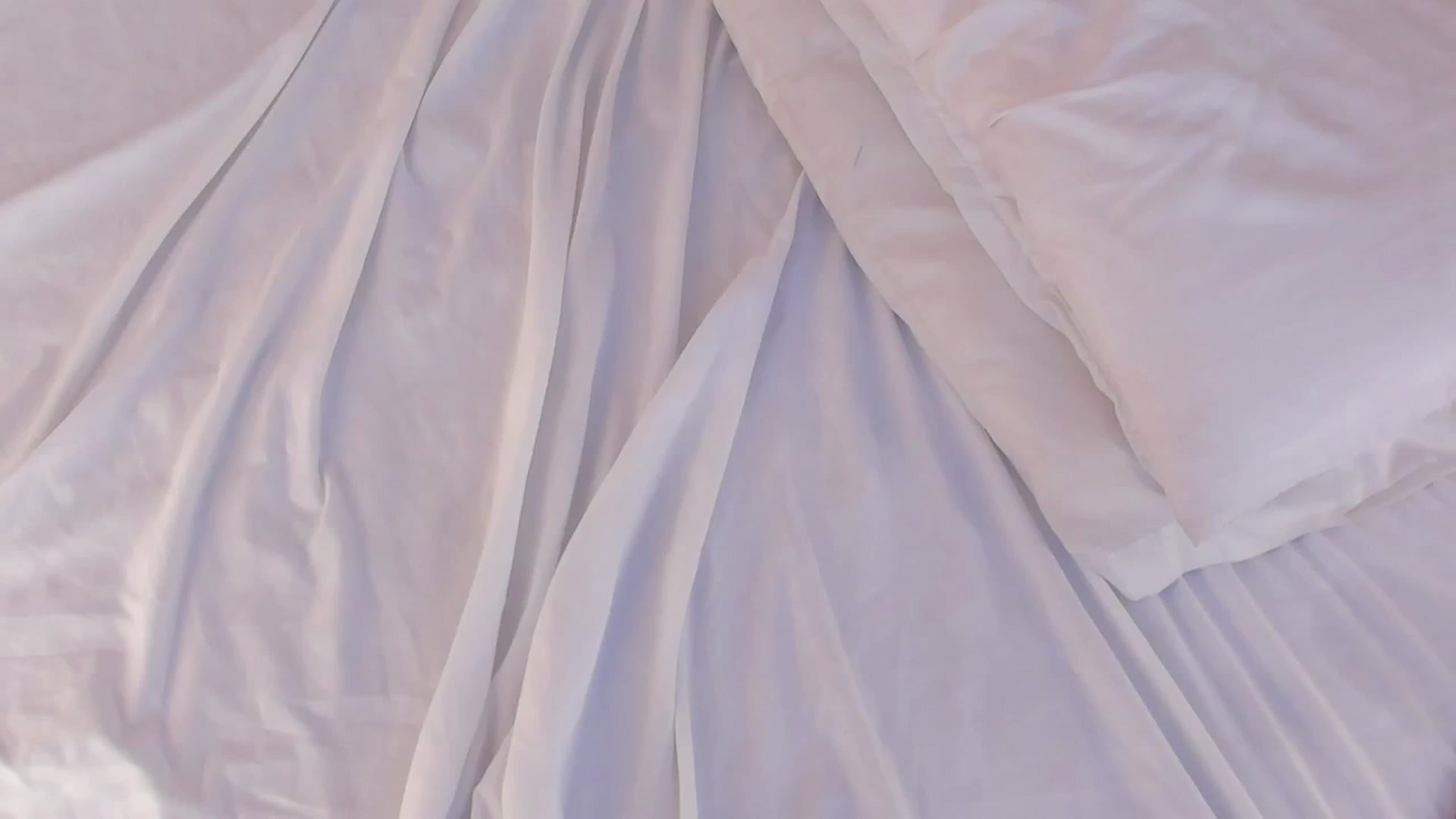 Gallery image thumbnail from valeriah_'s myfreecams stream on, 04/09/2026, 16:31 image 19 of 20