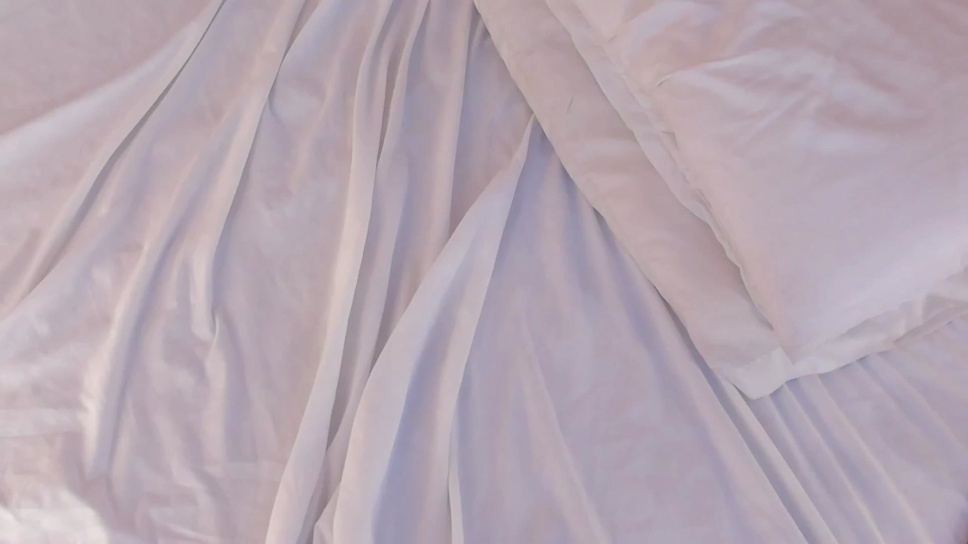 Gallery image thumbnail from valeriah_'s myfreecams stream on, 04/09/2026, 16:31 image 17 of 20