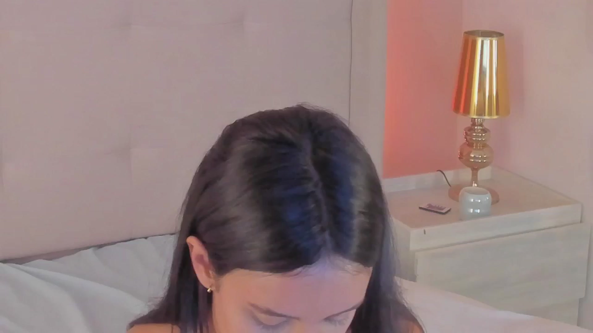 Gallery image thumbnail from valeriah_'s myfreecams stream on, 04/10/2026, 19:04 image 11 of 20