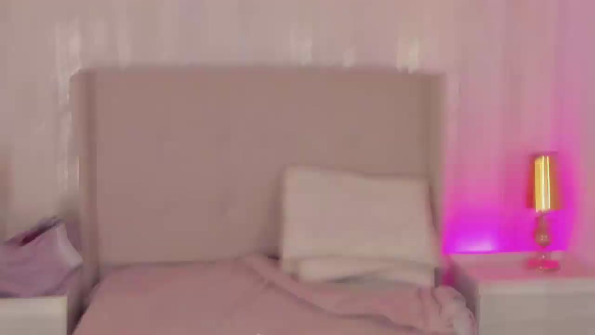 Gallery image thumbnail from valeriah_'s myfreecams stream on, 06/01/2026, 19:28 image 14 of 20