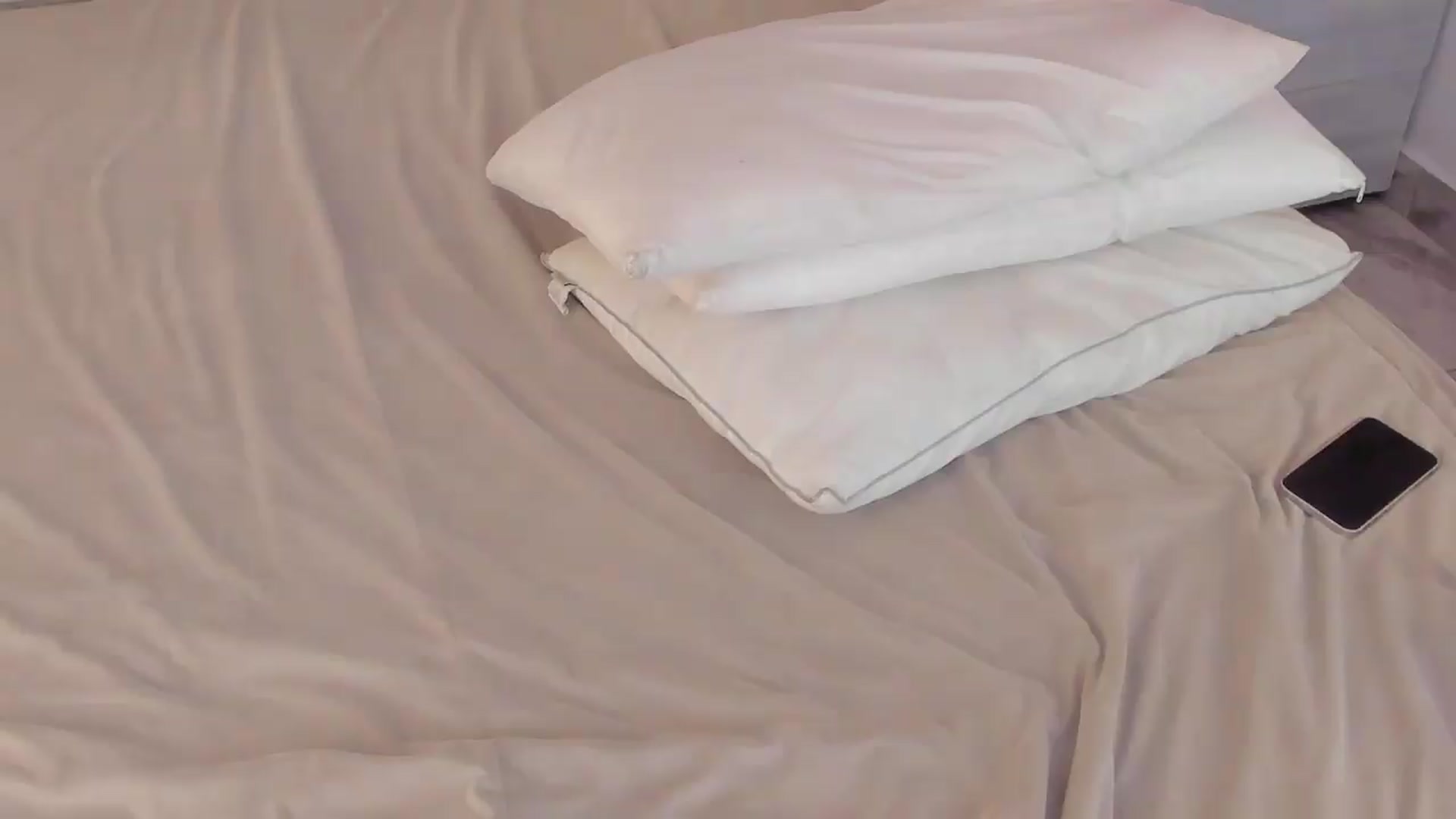 Gallery image thumbnail from valeriah_'s myfreecams stream on, 06/19/2026, 17:36 image 20 of 20