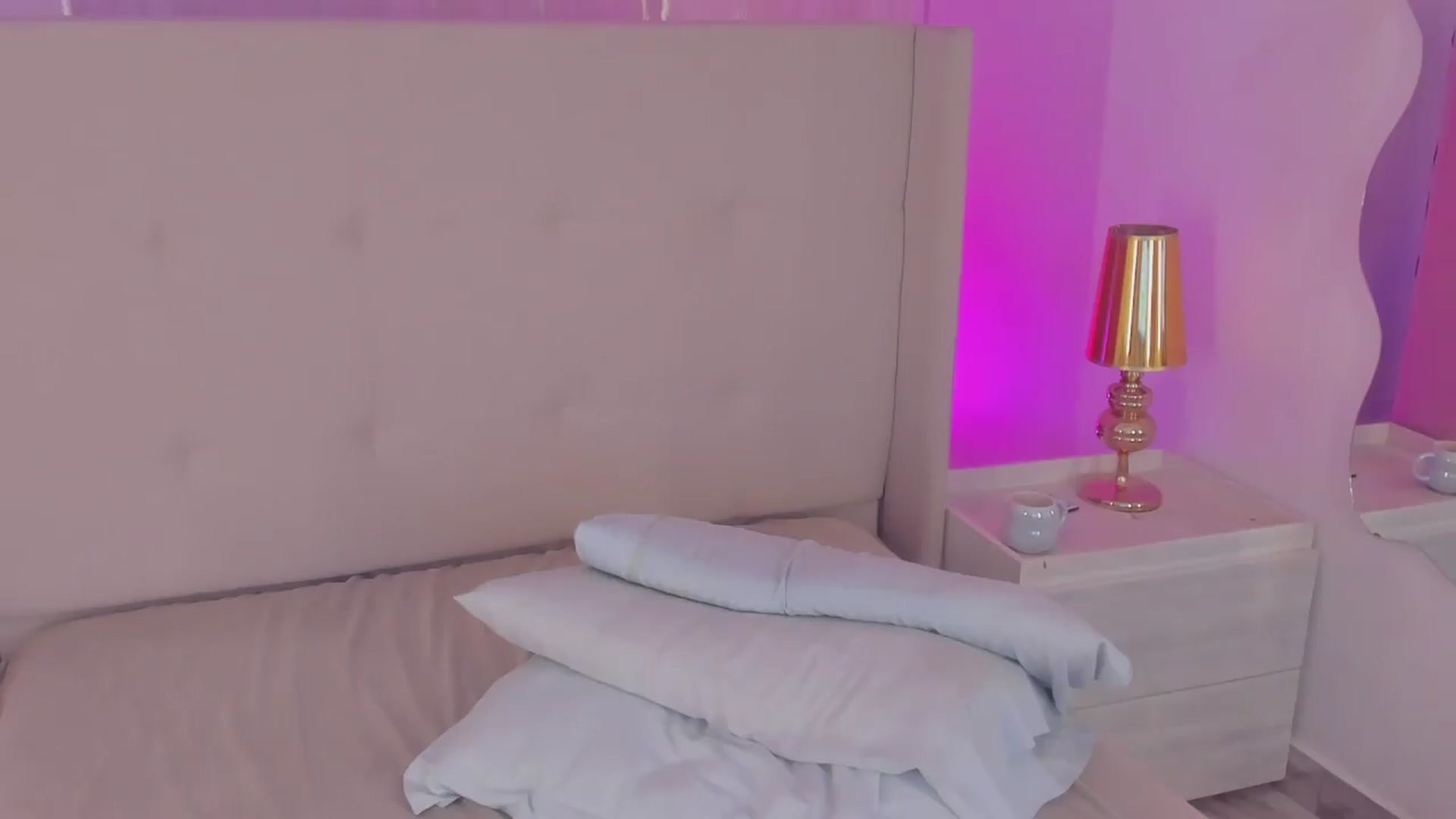 Gallery image thumbnail from valeriah_'s myfreecams stream on, 07/03/2026, 17:32 image 2 of 20