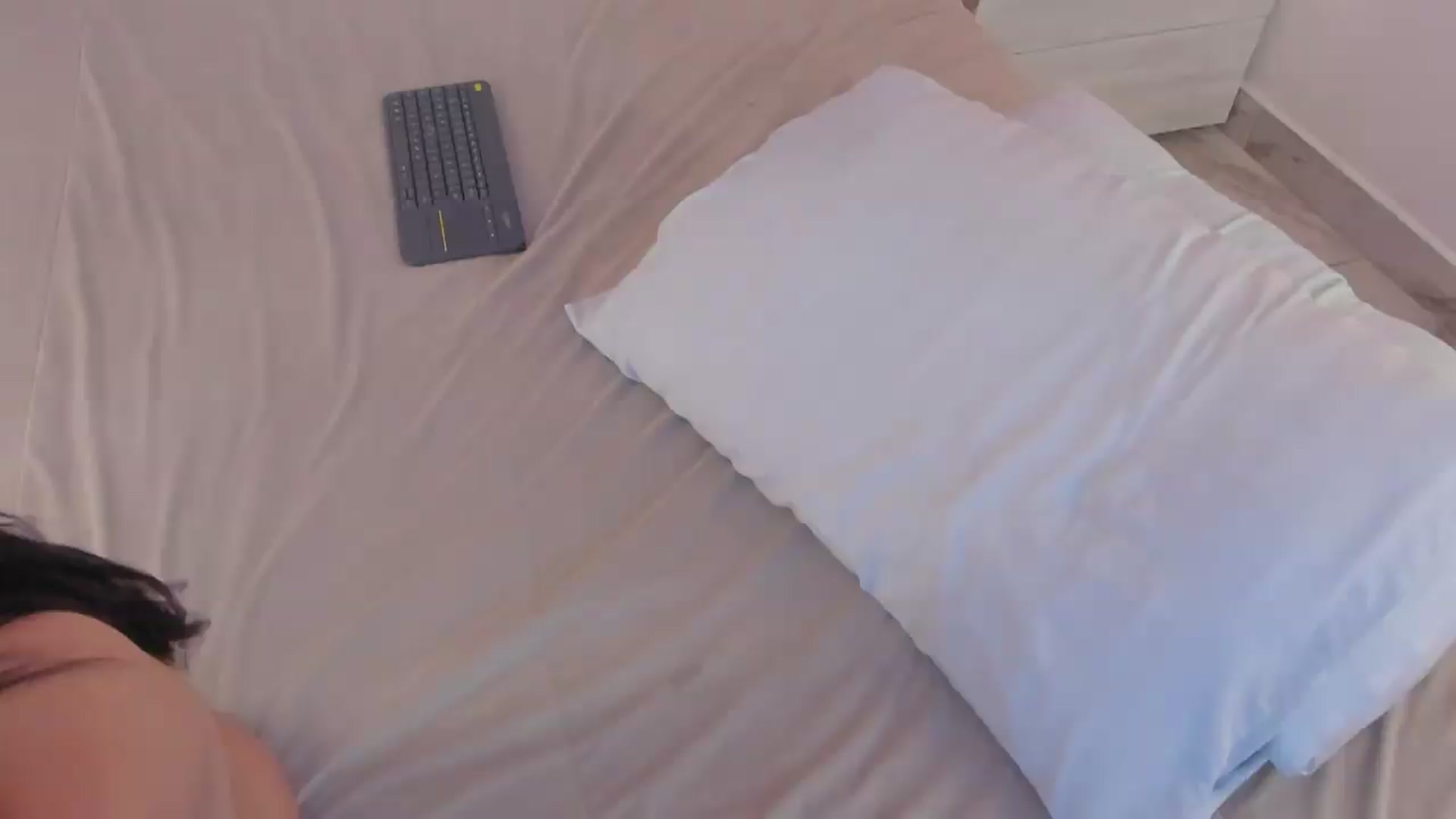 Gallery image thumbnail from valeriah_'s myfreecams stream on, 07/08/2026, 16:46 image 2 of 20