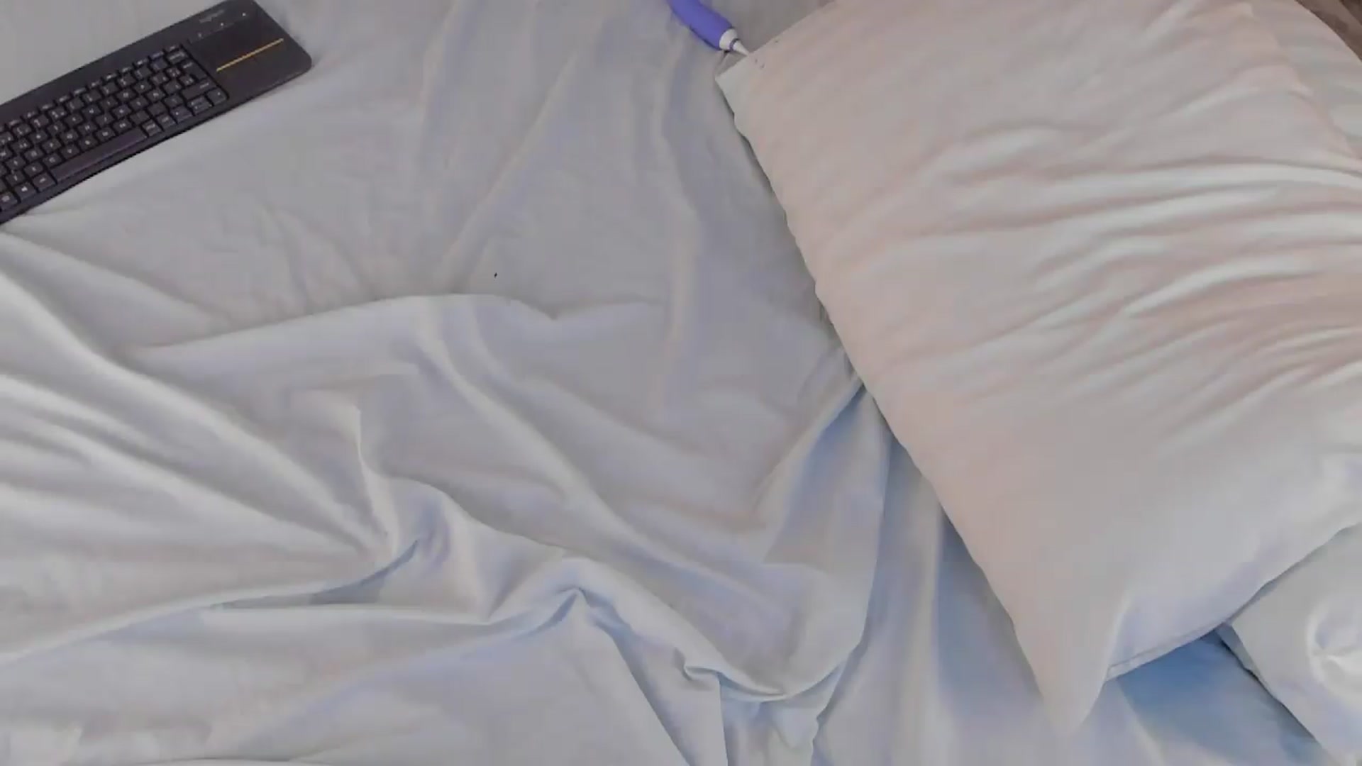 Gallery image thumbnail from valeriah_'s myfreecams stream on, 07/31/2026, 15:42 image 20 of 20