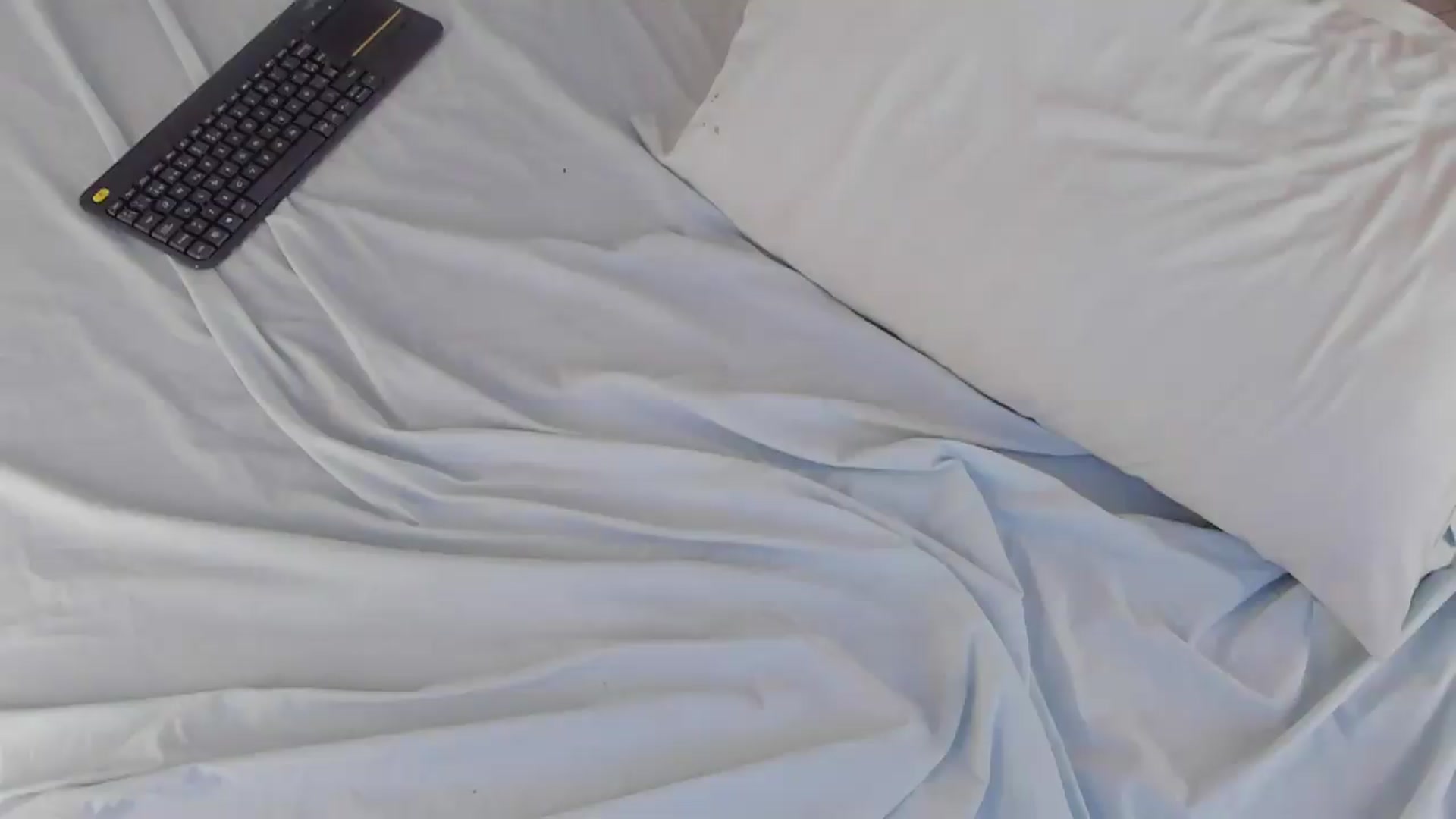 Gallery image thumbnail from valeriah_'s myfreecams stream on, 07/31/2026, 15:42 image 3 of 20