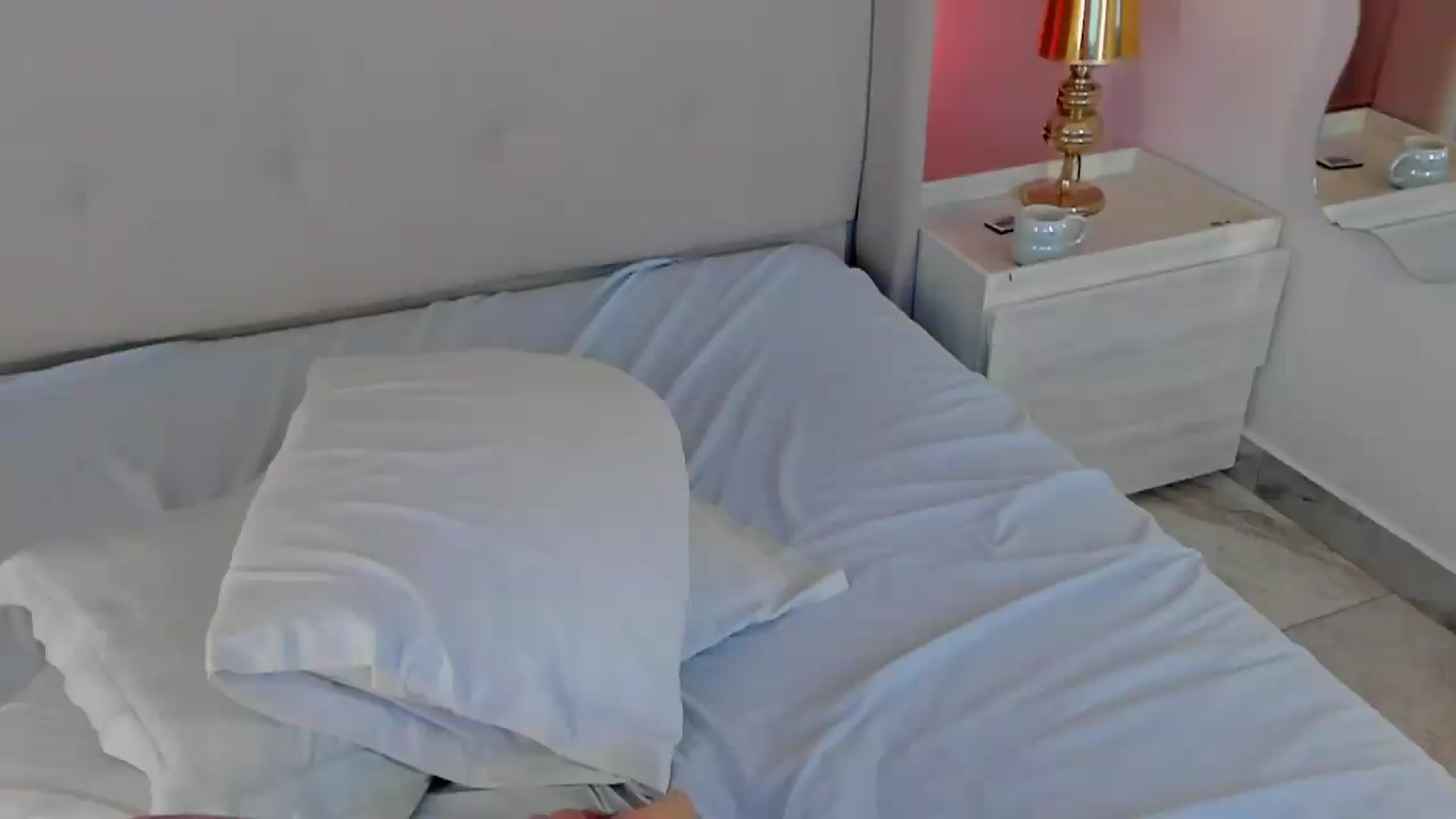 Gallery image thumbnail from valeriah_'s myfreecams stream on, 08/11/2026, 17:02 image 3 of 20