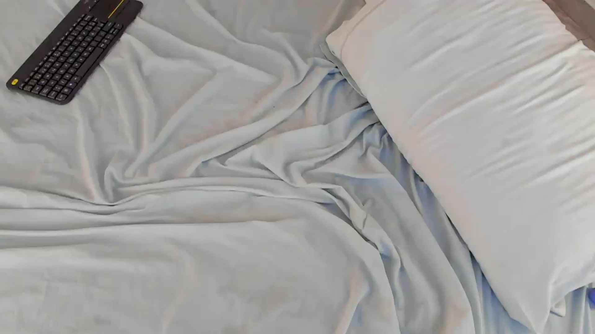 Gallery image thumbnail from valeriah_'s myfreecams stream on, 08/11/2026, 18:07 image 7 of 20