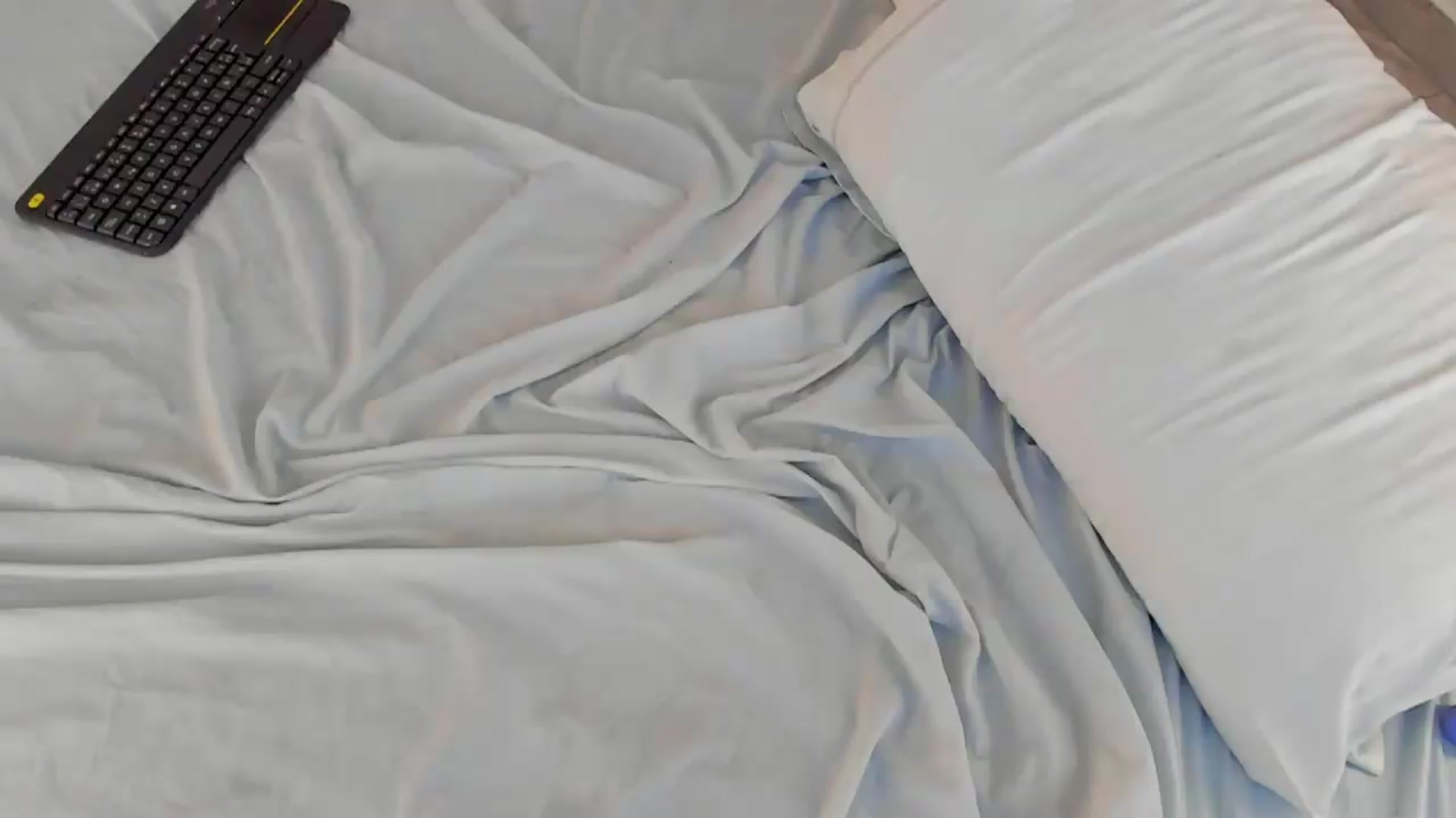 Gallery image thumbnail from valeriah_'s myfreecams stream on, 08/11/2026, 18:07 image 6 of 20