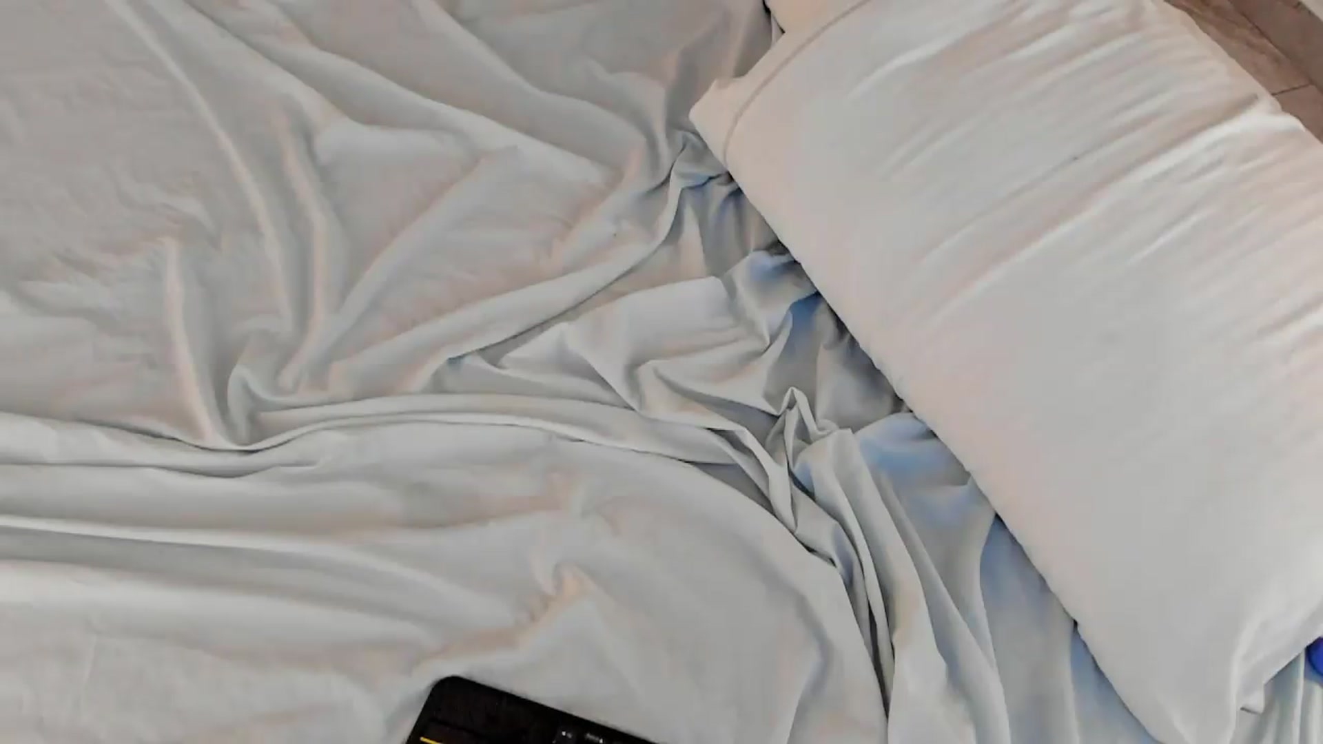 Gallery image thumbnail from valeriah_'s myfreecams stream on, 08/11/2026, 18:07 image 19 of 20