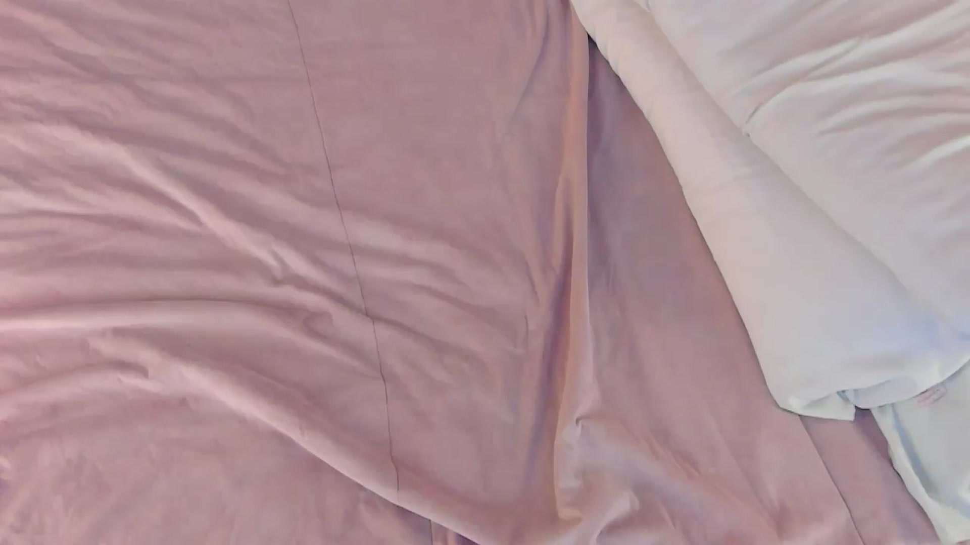 Gallery image thumbnail from valeriah_'s myfreecams stream on, 08/12/2026, 18:45 image 15 of 20