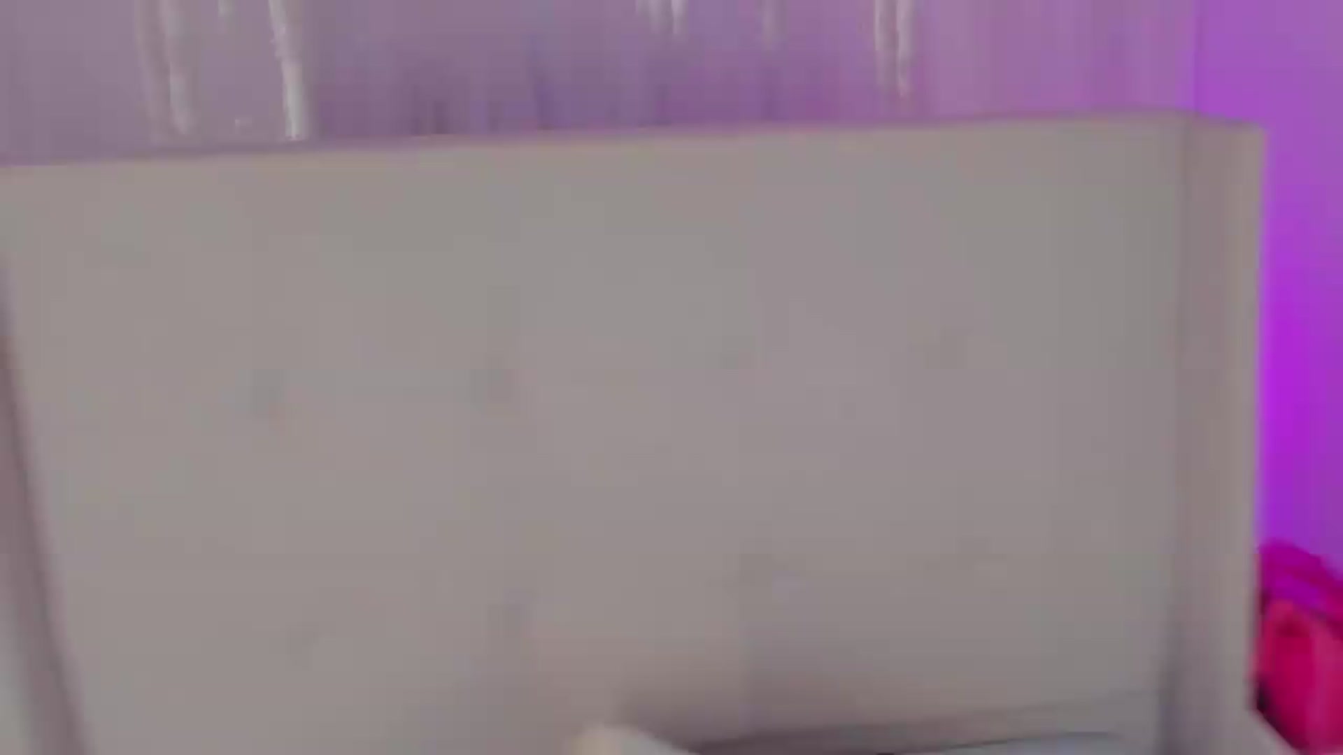 Gallery image thumbnail from valeriah_'s myfreecams stream on, 09/05/2026, 15:39 image 10 of 20