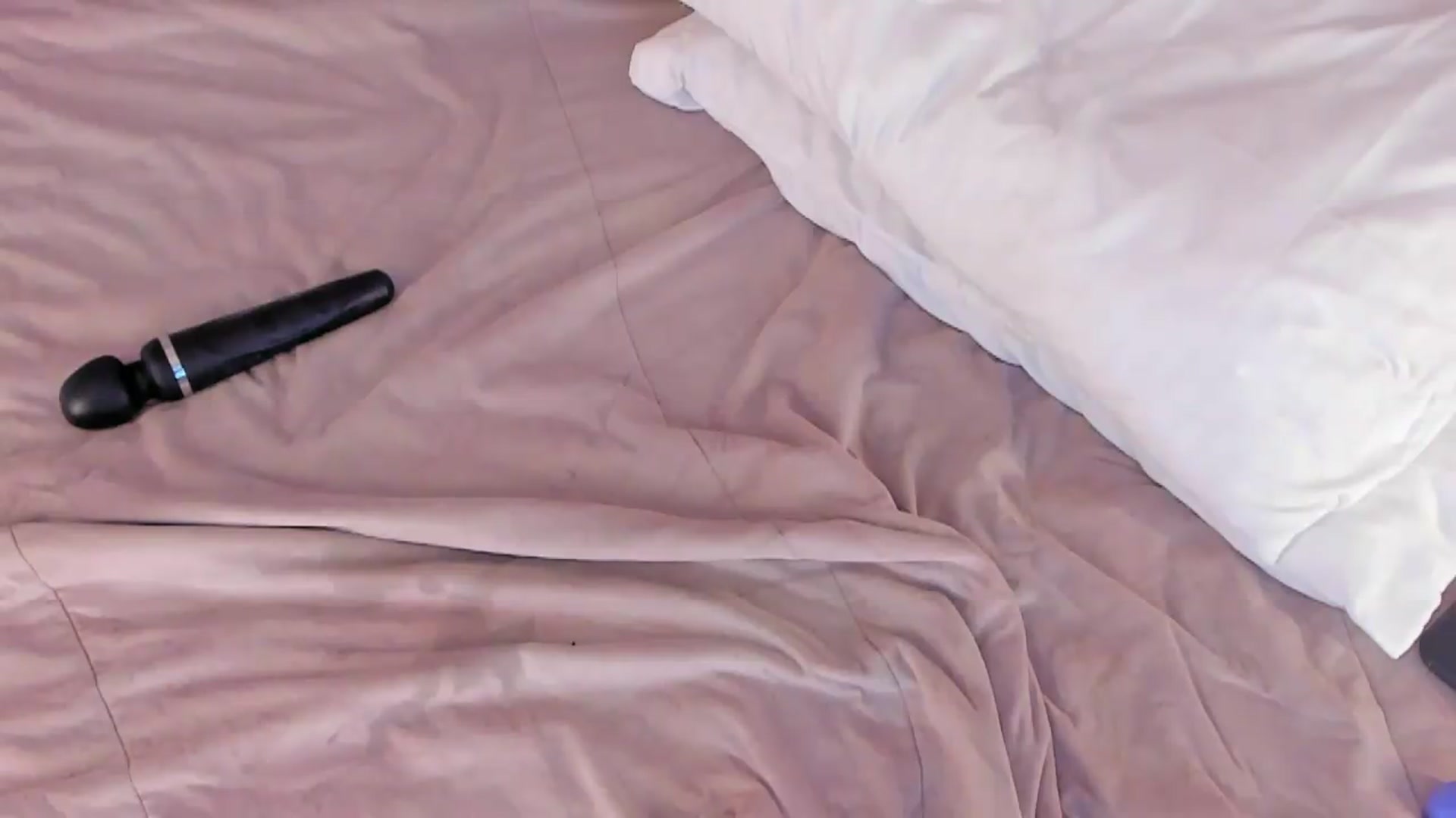 Gallery image thumbnail from valeriah_'s myfreecams stream on, 09/26/2026, 18:29 image 3 of 20