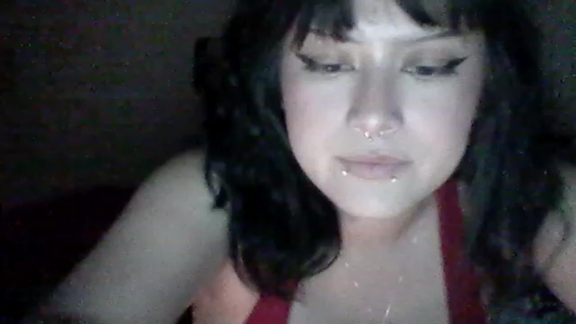 Gallery image thumbnail from valpal000's myfreecams stream on, 12/01/2022, 14:41 image 16 of 20