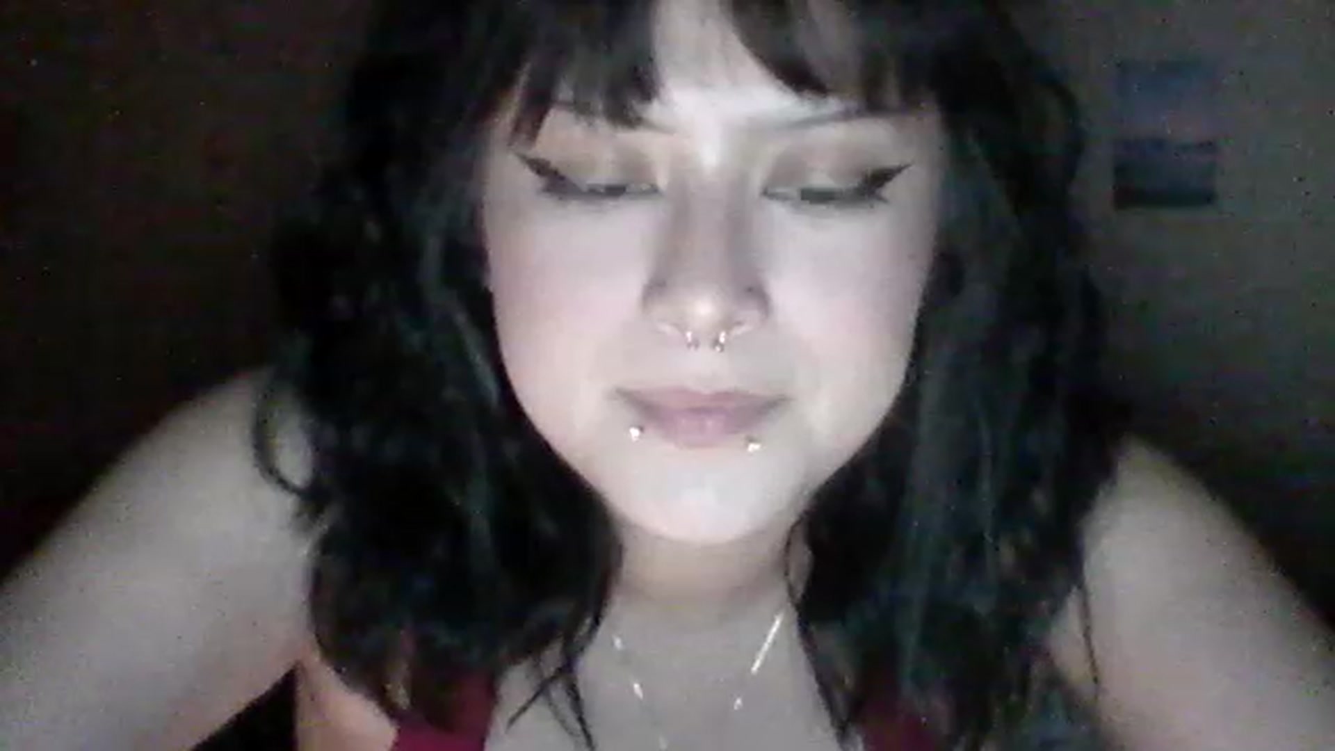 Gallery image thumbnail from valpal000's myfreecams stream on, 12/01/2022, 14:41 image 19 of 20