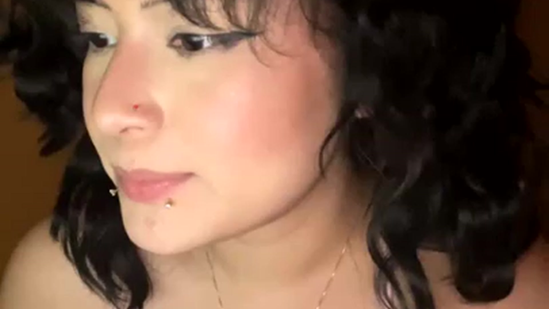 Gallery image thumbnail from valpal000's myfreecams stream on, 12/02/2022, 13:12 image 5 of 20