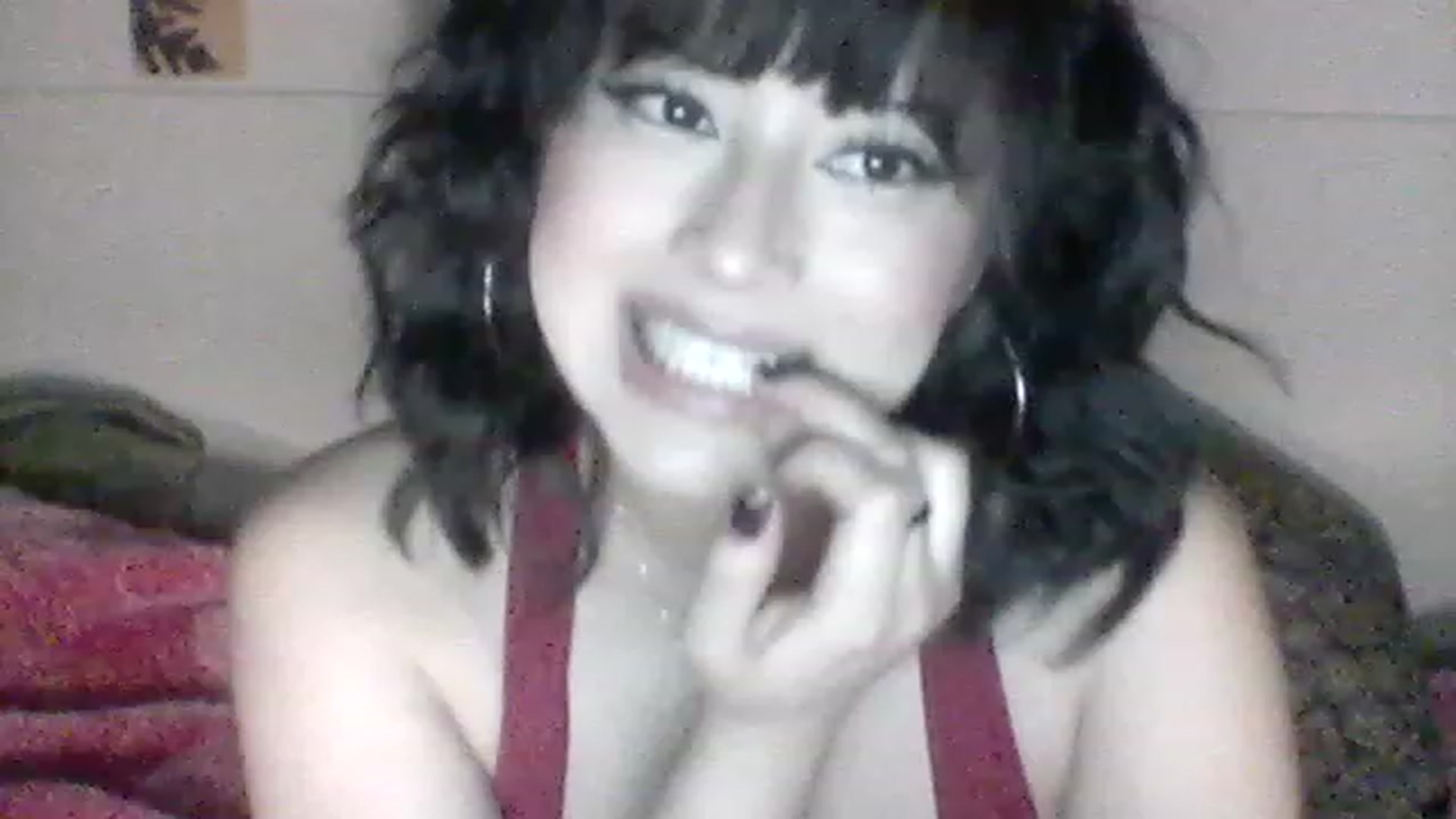 Gallery image thumbnail from valpal000's myfreecams stream on, 12/03/2022, 11:39 image 8 of 20