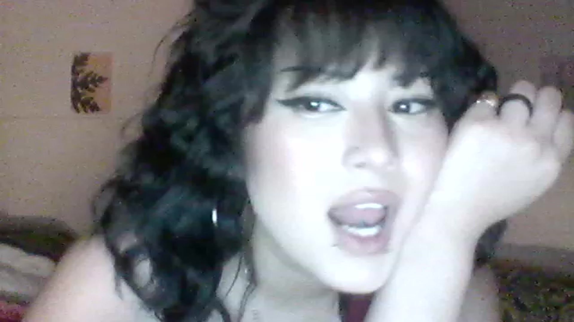 Gallery image thumbnail from valpal000's myfreecams stream on, 12/03/2022, 13:47 image 4 of 20