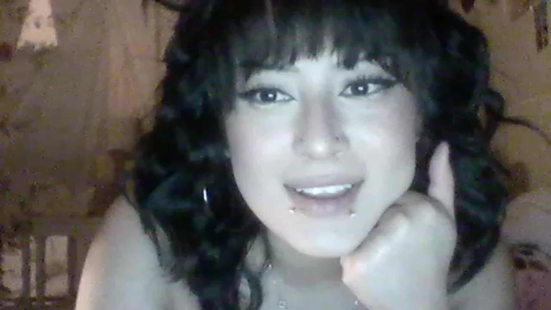 Gallery image thumbnail from valpal000's myfreecams stream on, 12/03/2022, 13:47 image 16 of 20