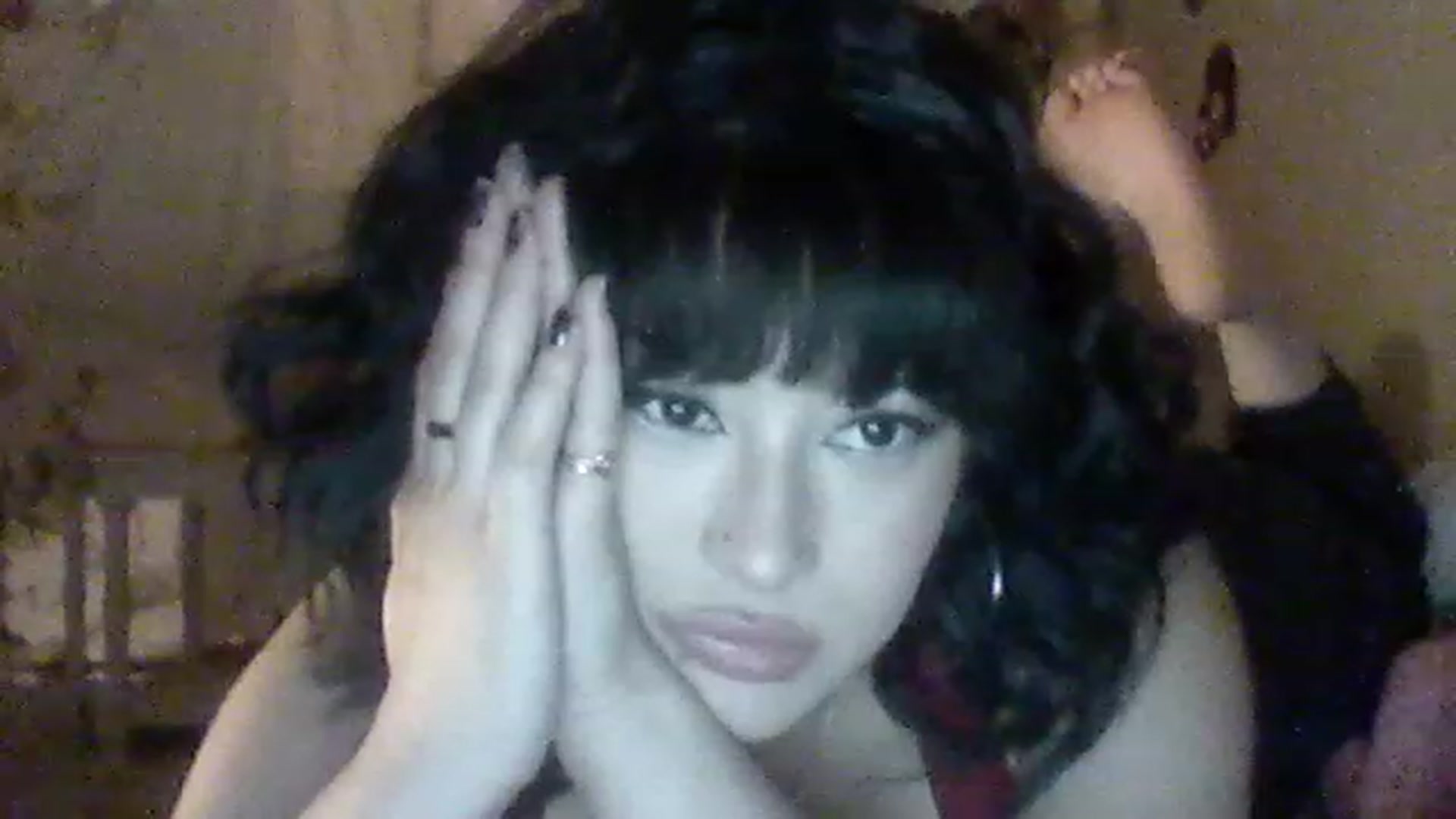 Gallery image thumbnail from valpal000's myfreecams stream on, 12/03/2022, 13:47 image 13 of 20