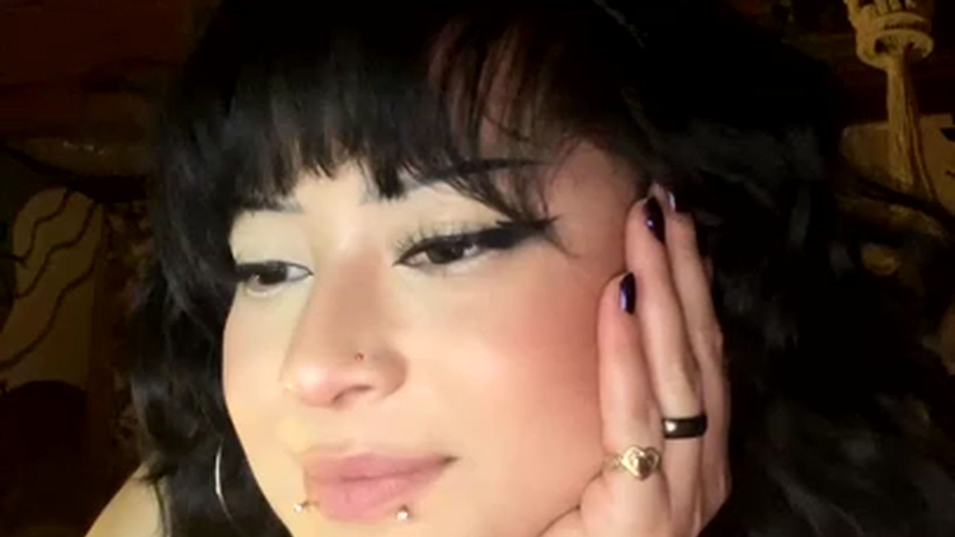 Gallery image thumbnail from valpal000's myfreecams stream on, 12/03/2022, 14:02 image 9 of 20