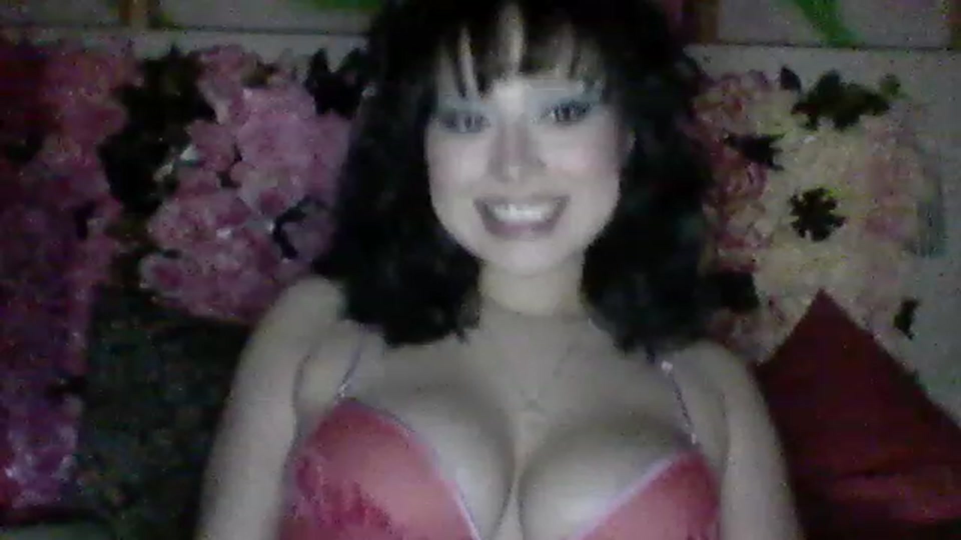 Gallery image thumbnail from valpal000's myfreecams stream on, 12/07/2022, 11:03 image 7 of 20