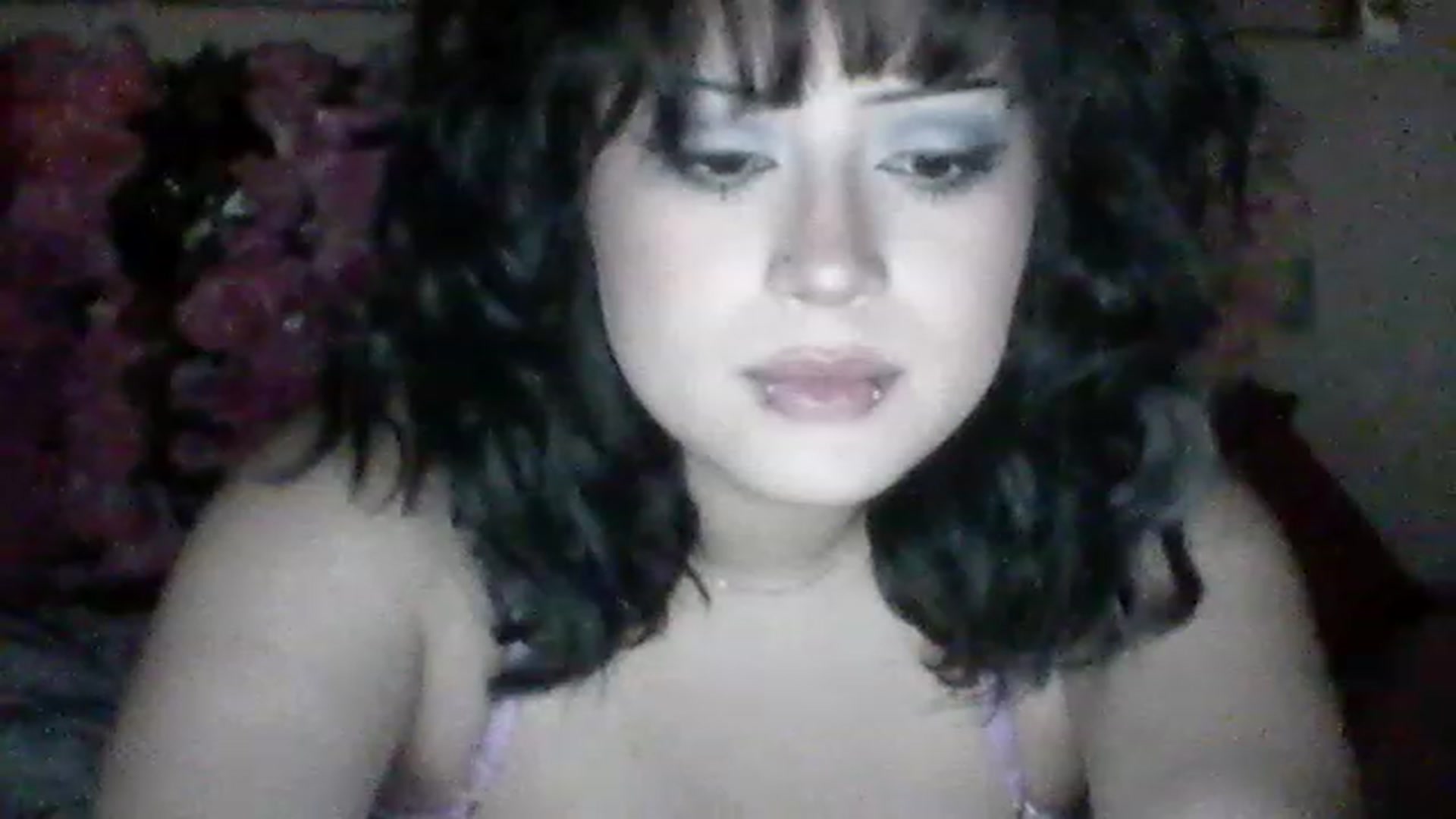 Gallery image thumbnail from valpal000's myfreecams stream on, 12/07/2022, 13:39 image 10 of 20