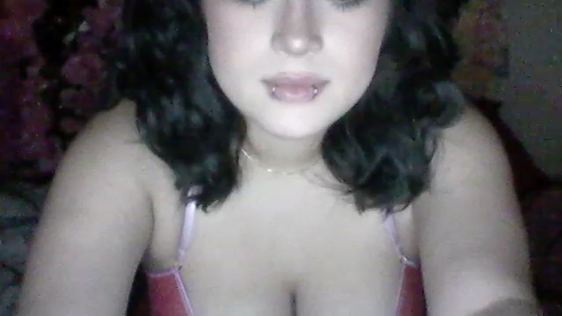 Gallery image thumbnail from valpal000's myfreecams stream on, 12/07/2022, 13:39 image 8 of 20