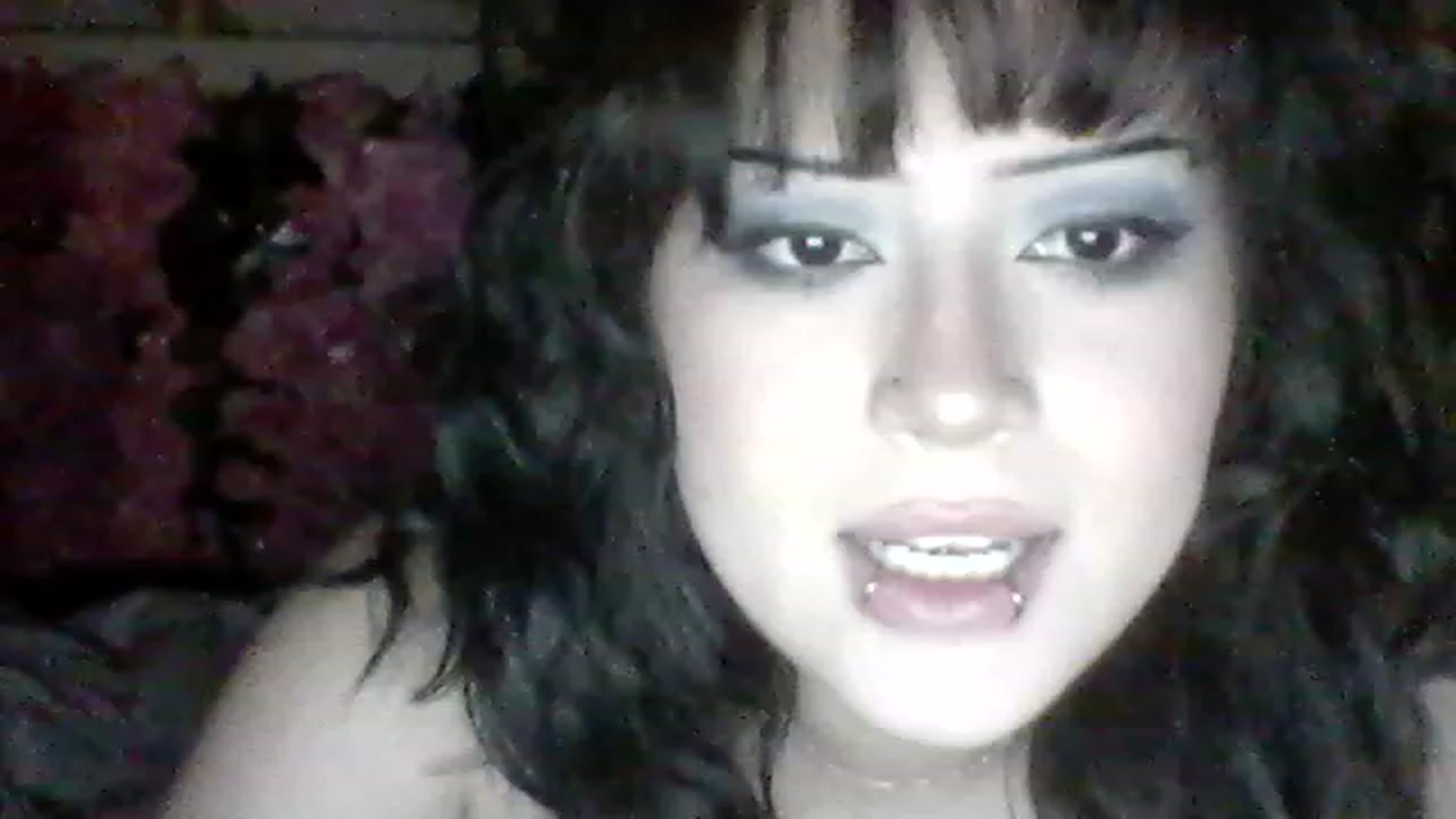 Gallery image thumbnail from valpal000's myfreecams stream on, 12/07/2022, 13:39 image 4 of 20