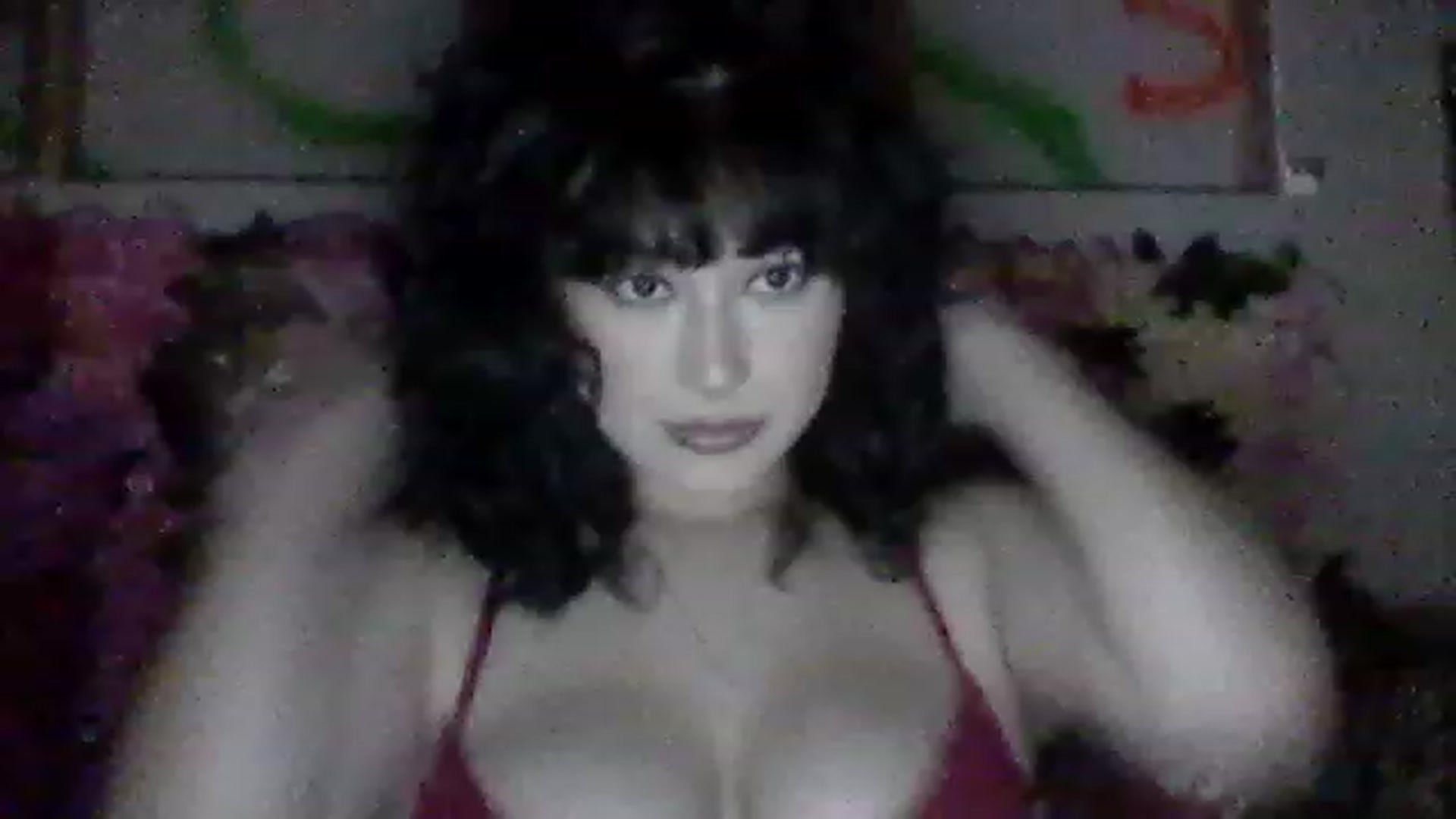 Gallery image thumbnail from valpal000's myfreecams stream on, 12/08/2022, 10:11 image 1 of 20