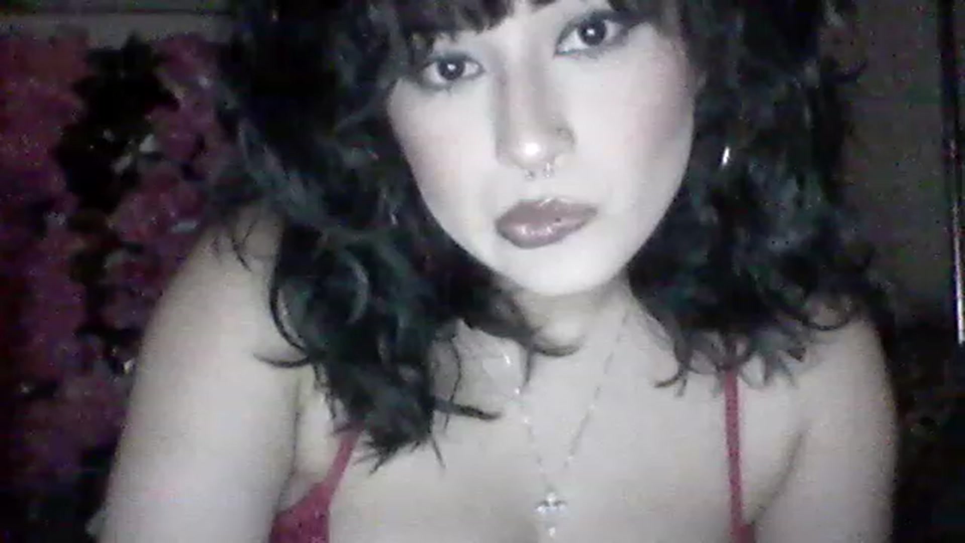 Gallery image thumbnail from valpal000's myfreecams stream on, 12/08/2022, 10:11 image 3 of 20