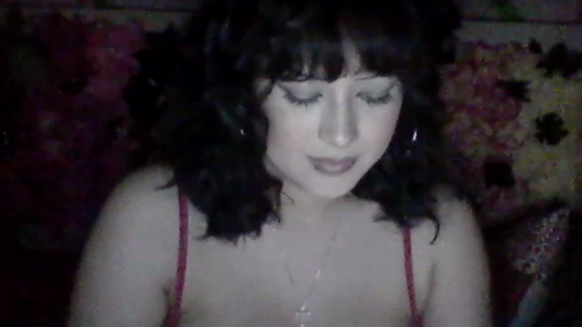 Gallery image thumbnail from valpal000's myfreecams stream on, 12/08/2022, 10:53 image 4 of 20